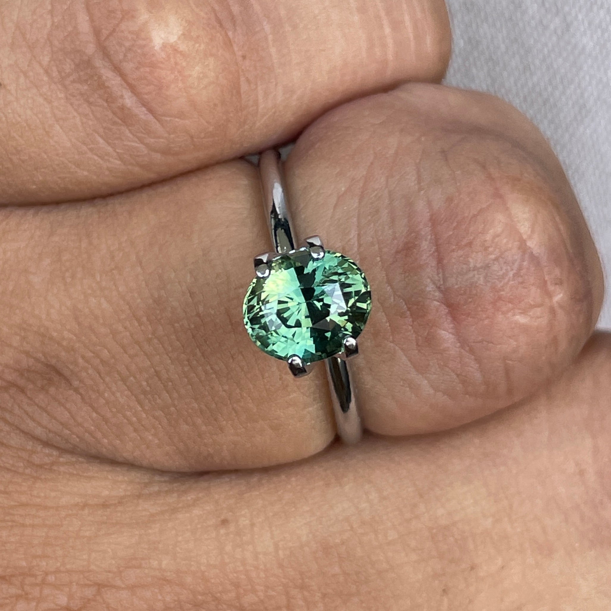 australian sapphire loose stone for a ring