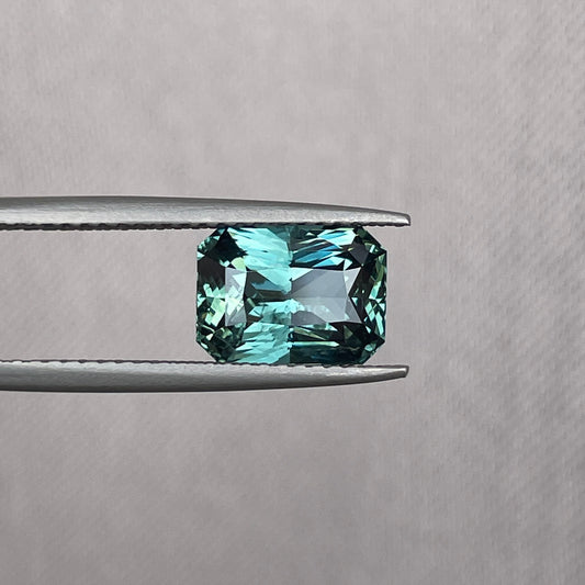 Teal sapphire, Lagoon blue teal sapphire 3.11 crt teal sapphire, blue green cut loose natural gemstone 3 carat