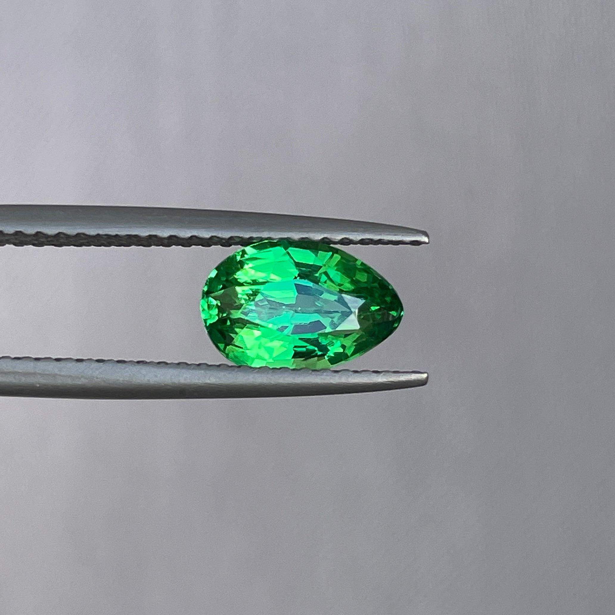 Tsavorite / 1.52 Carats / Excellent Pear Cut / Fantastic Luster / V.V.S Clarity / Unheated stone/ GREEN Zircon