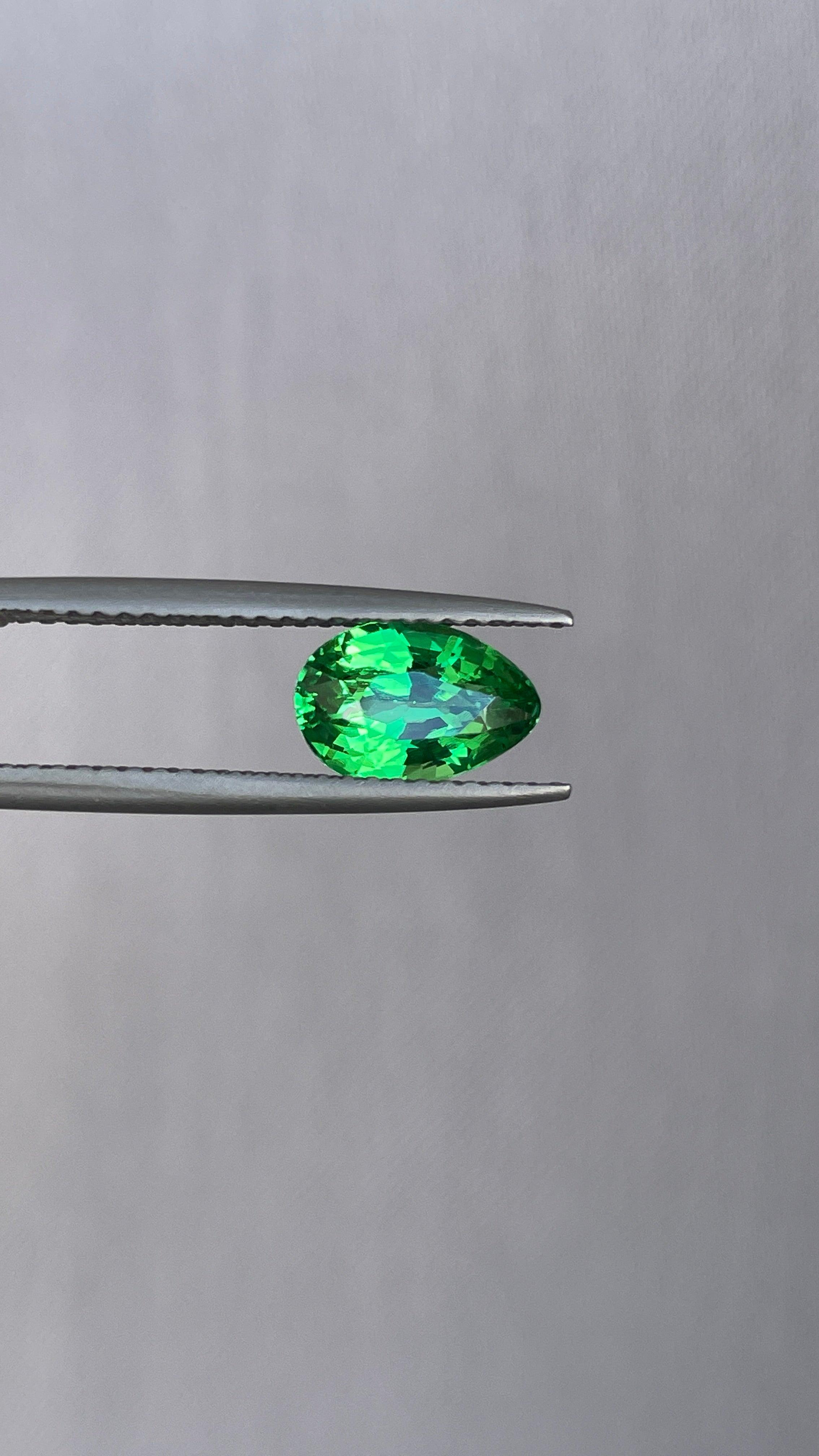 Tsavorite / 1.52 Carats / Excellent Pear Cut / Fantastic Luster / V.V.S Clarity / Unheated stone/ GREEN Zircon