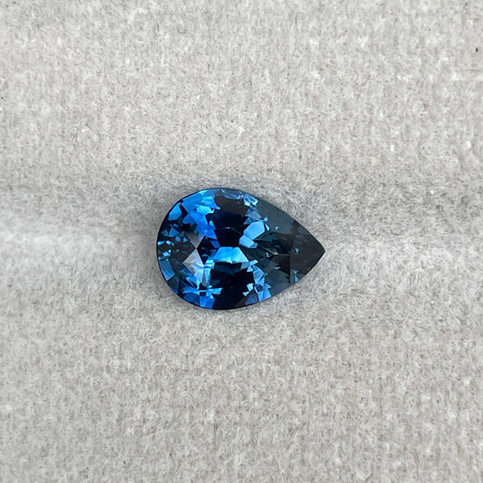 Blue sapphire, Santorini Blue sapphire 2.55 crt, blue green mix, Beautiful loose Gemstone for Ring Making