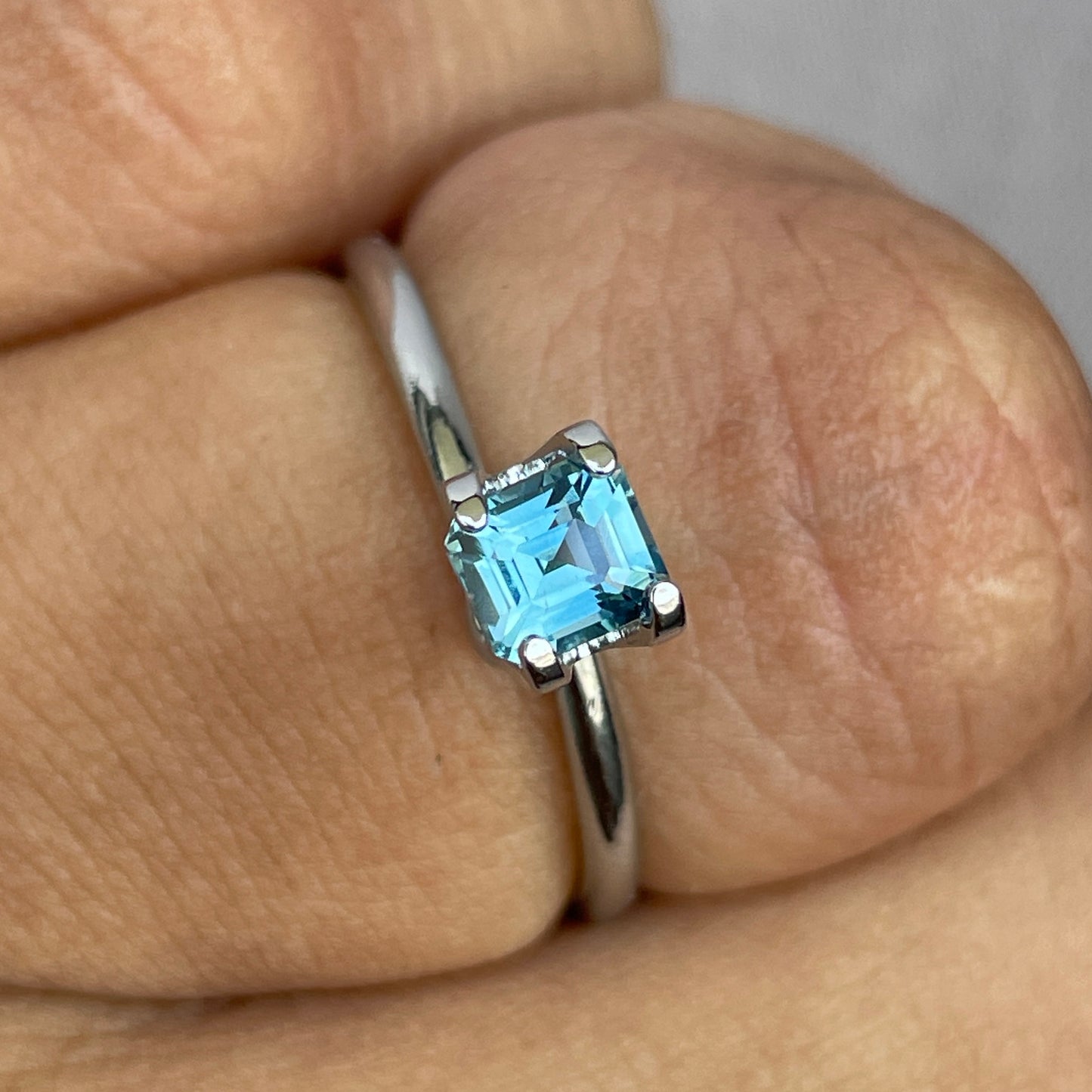Neon Blue Sapphire Ring