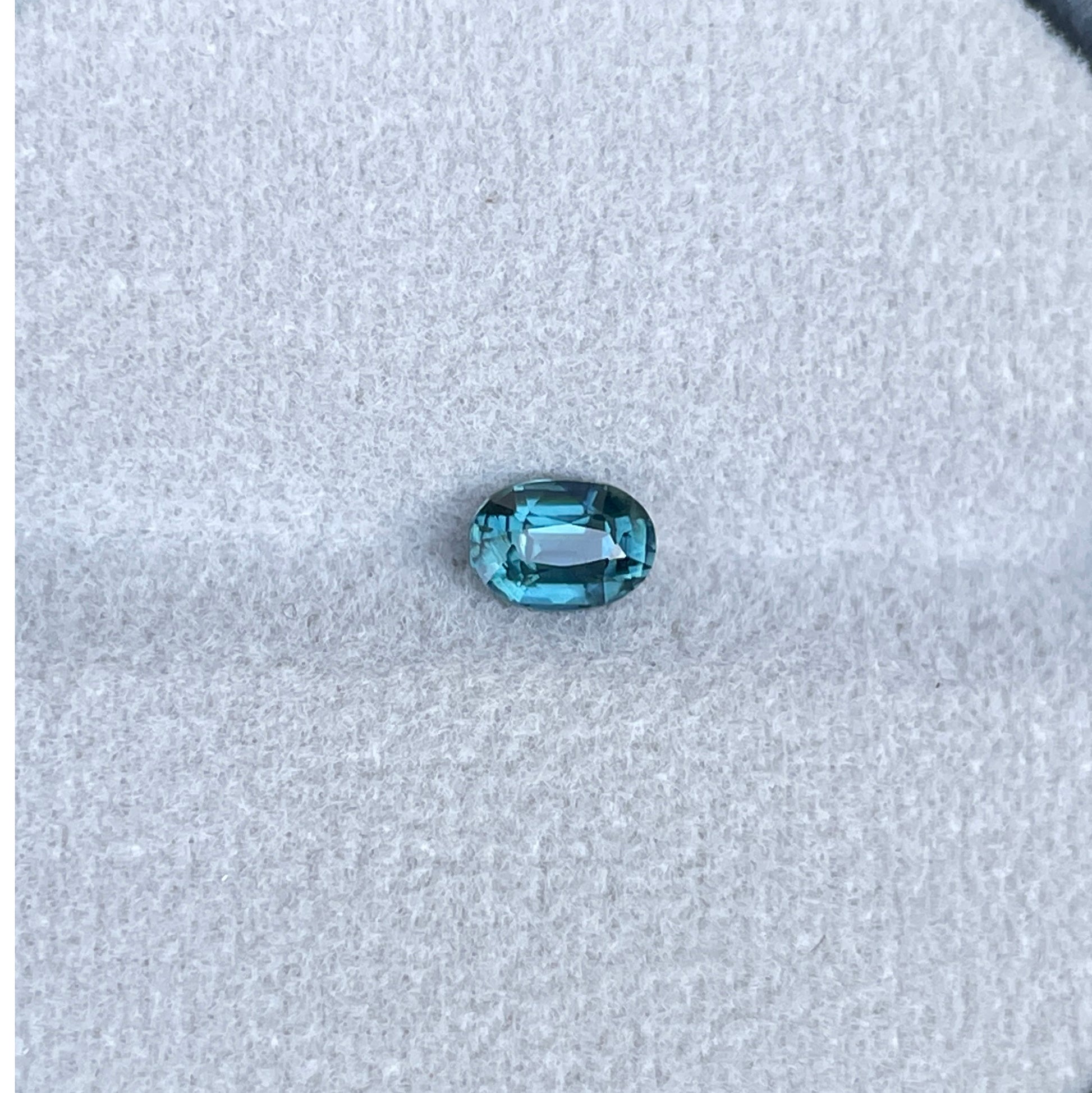 Loose sapphire heated certified blue green oval shape cut natural 0.73 ct