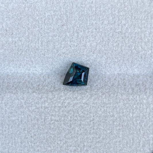 Teal Sapphire 0.82 Ct