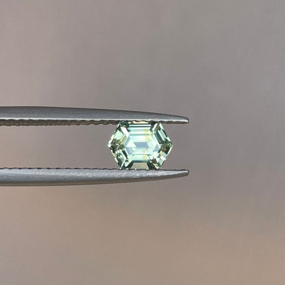 Green sapphire 0.77 crt