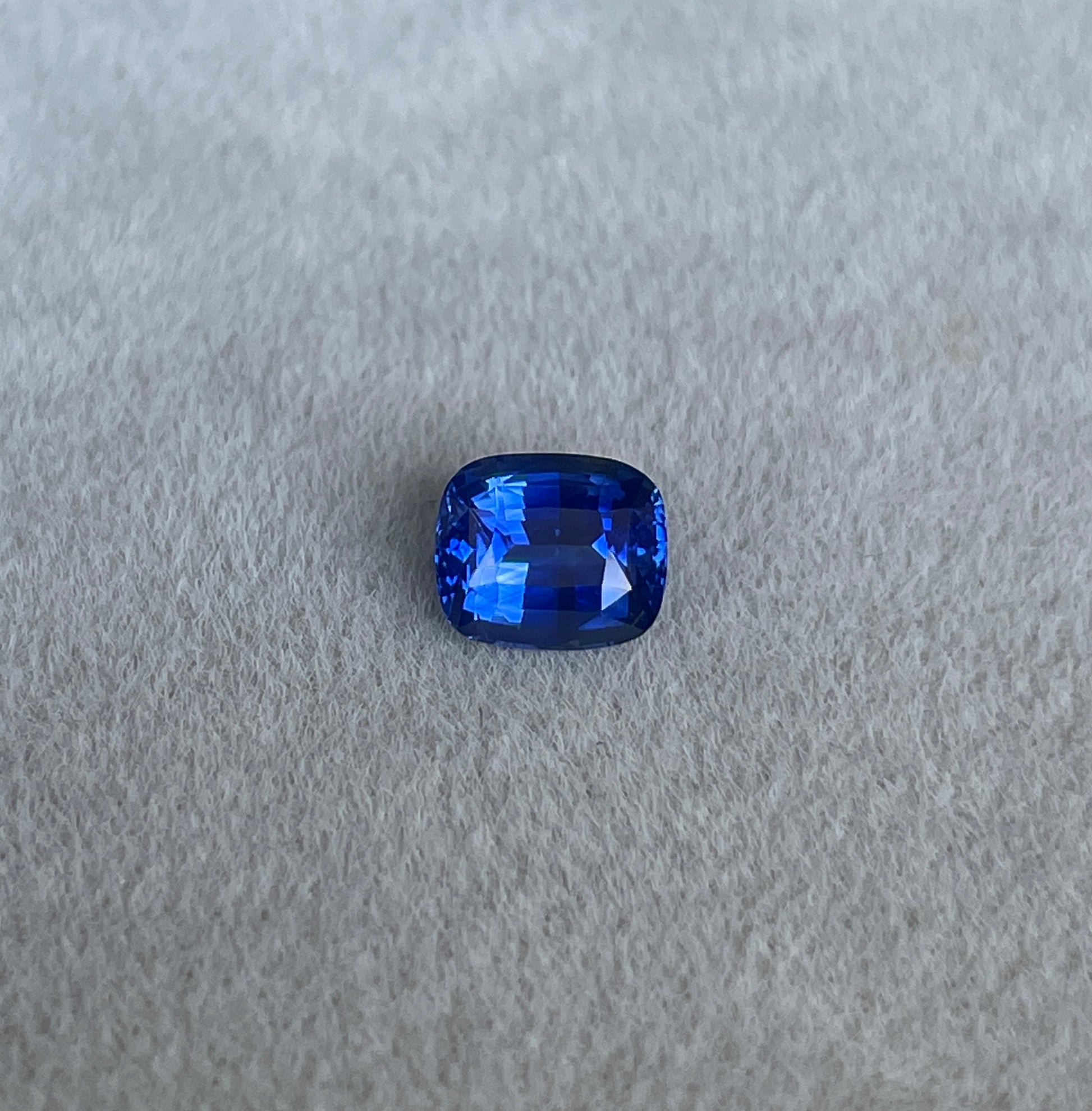 Sri Lanka Cushion Cut Blue Sapphire 1.05 Cts - NASHGEMS