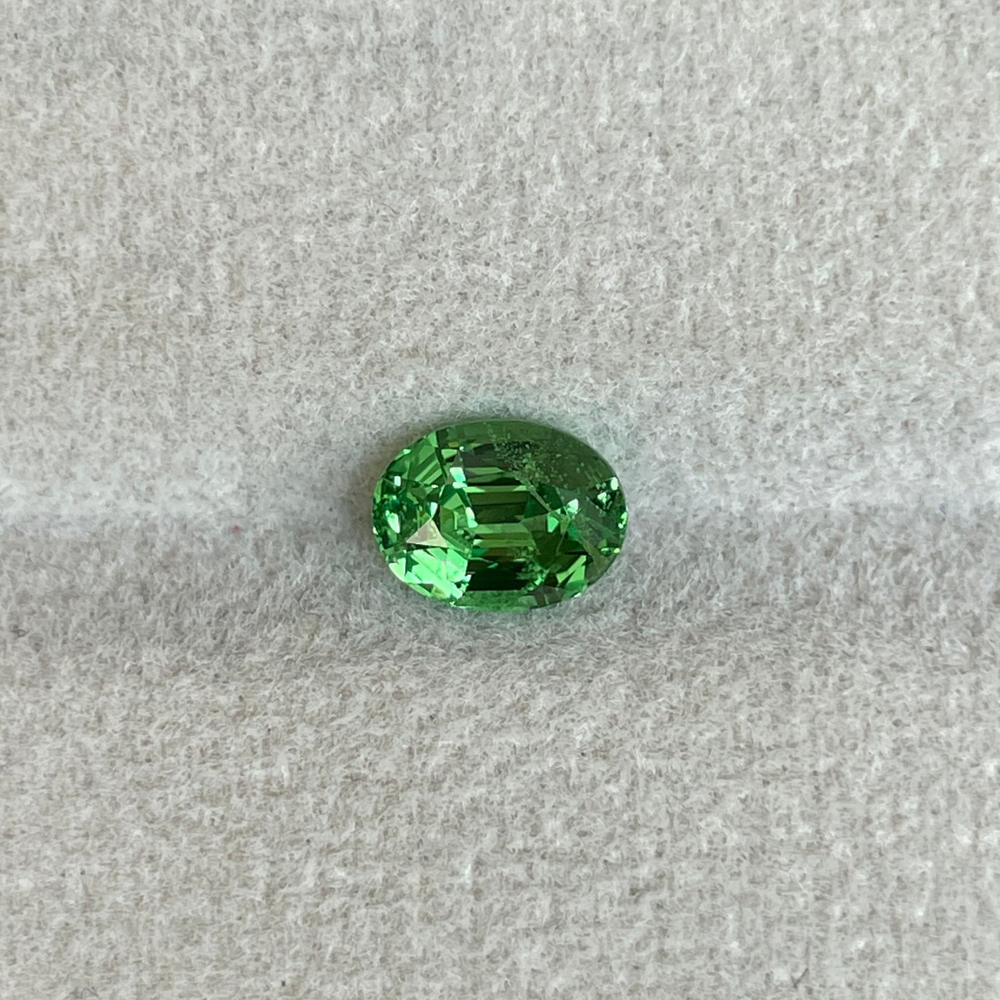 1.14 crt, faceted Natural Green Tsavorite Garnet from Tanzania, Emerald Alternative