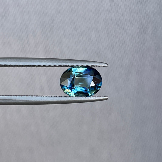 1.27 crt Parti Teal Oval Sapphire