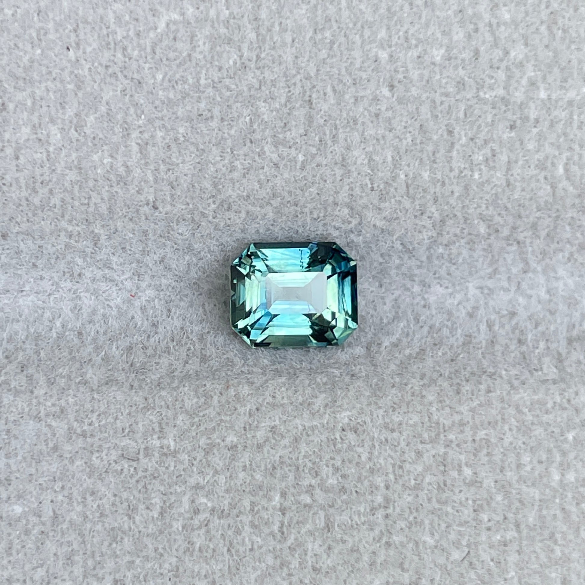 1.09 Carat, Mermaid sapphire, heated, Emerald