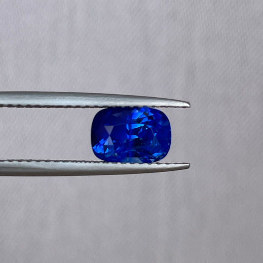 2.12 carats| Natural Blue Sapphire| Cushion Shape | Loose Gemstone\