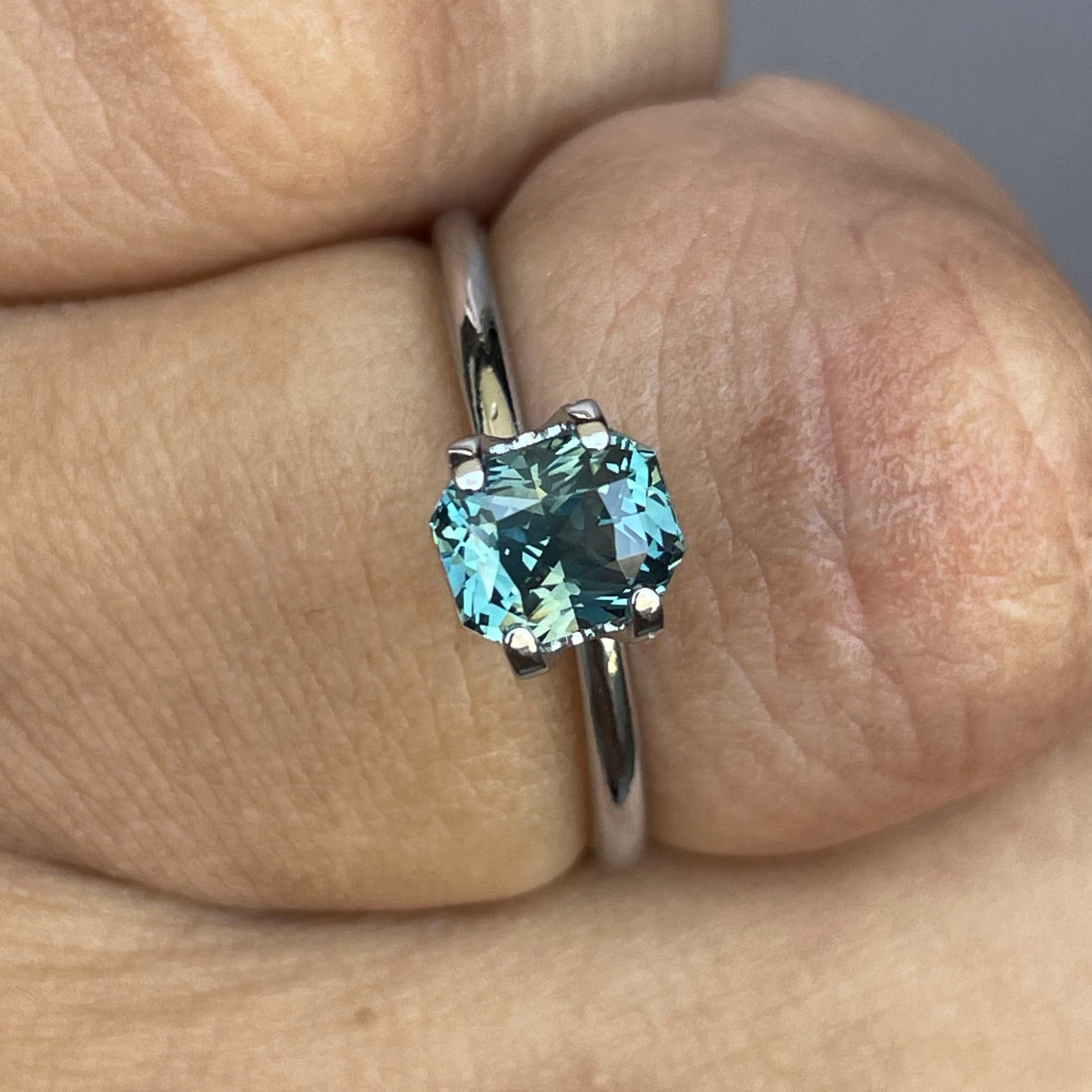 NATURAL BLUE GREEN SAPPHIRE RADIANT 1.28