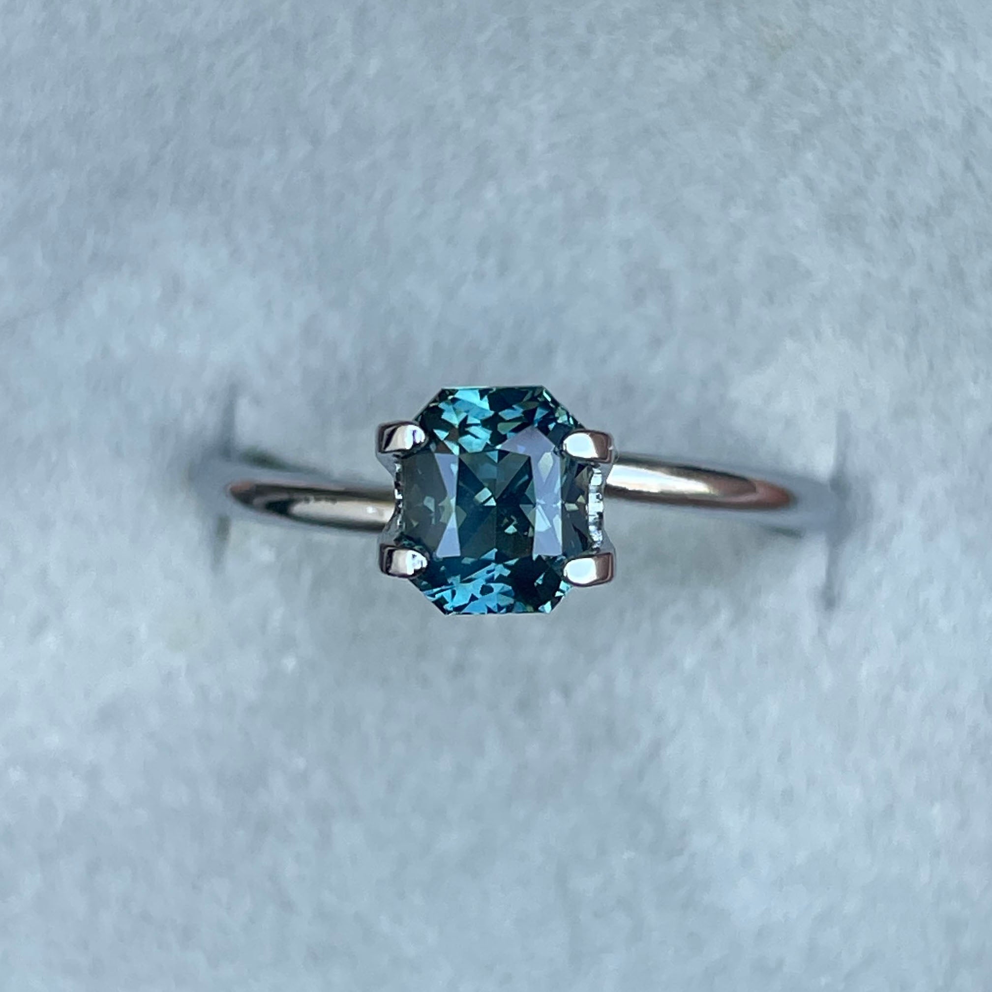 NATURAL BLUE GREEN SAPPHIRE RADIANT 1.28