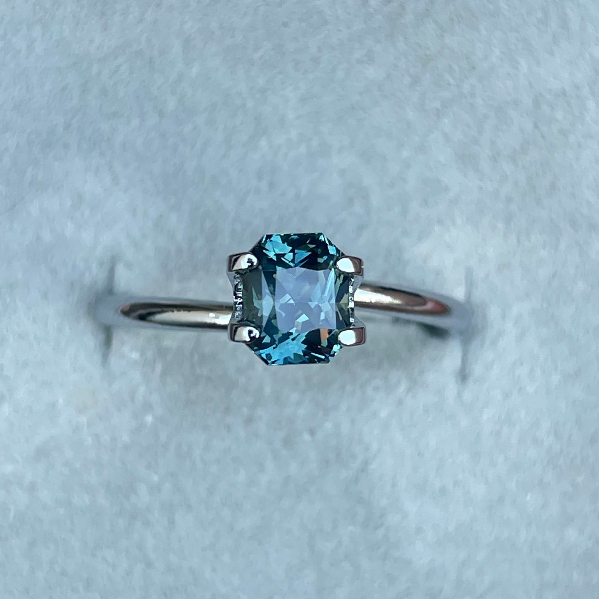 NATURAL BLUE GREEN SAPPHIRE RADIANT 1.28