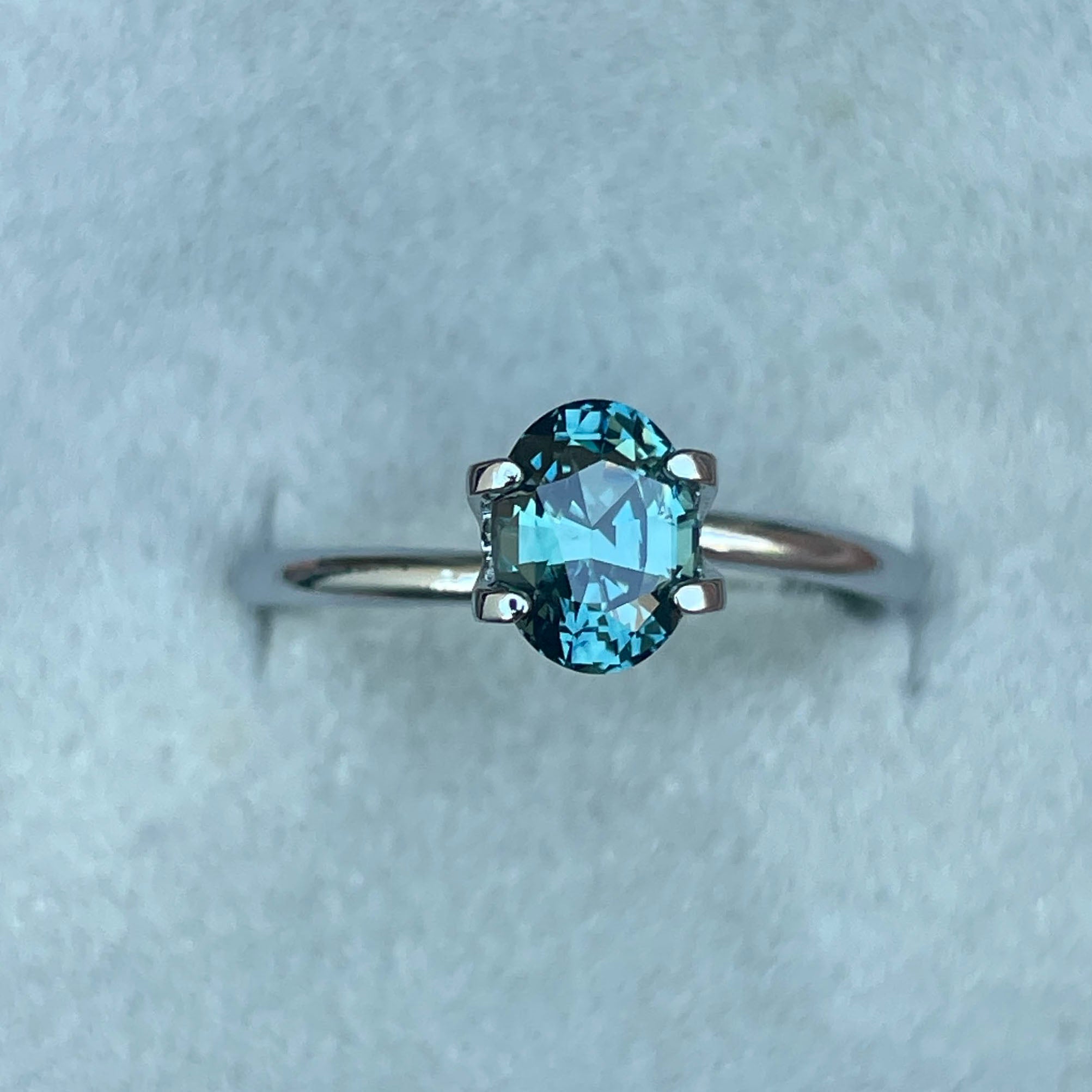 NATURAL BLUE GREEN SAPPHIRE OVAL 1.32
