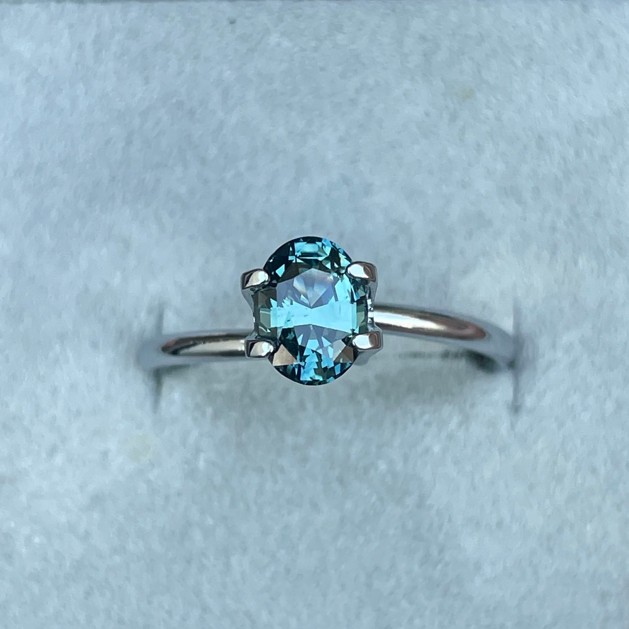 NATURAL BLUE GREEN SAPPHIRE OVAL 1.32