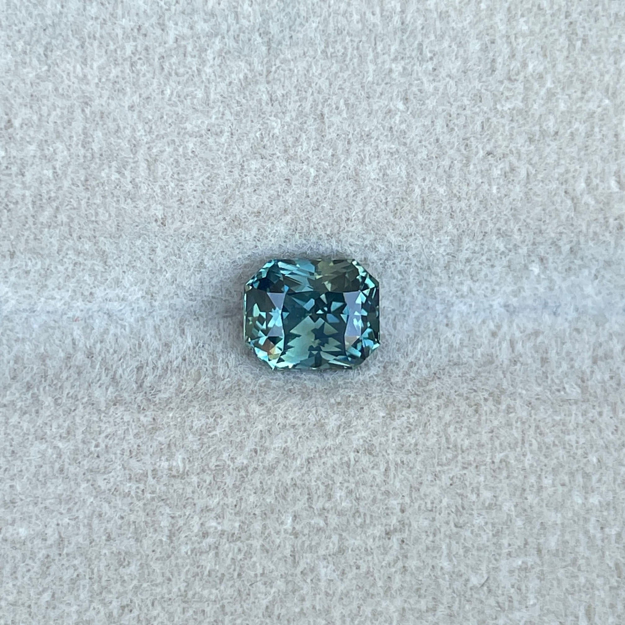 NATURAL BLUE GREEN SAPPHIRE RADIANT 1.28