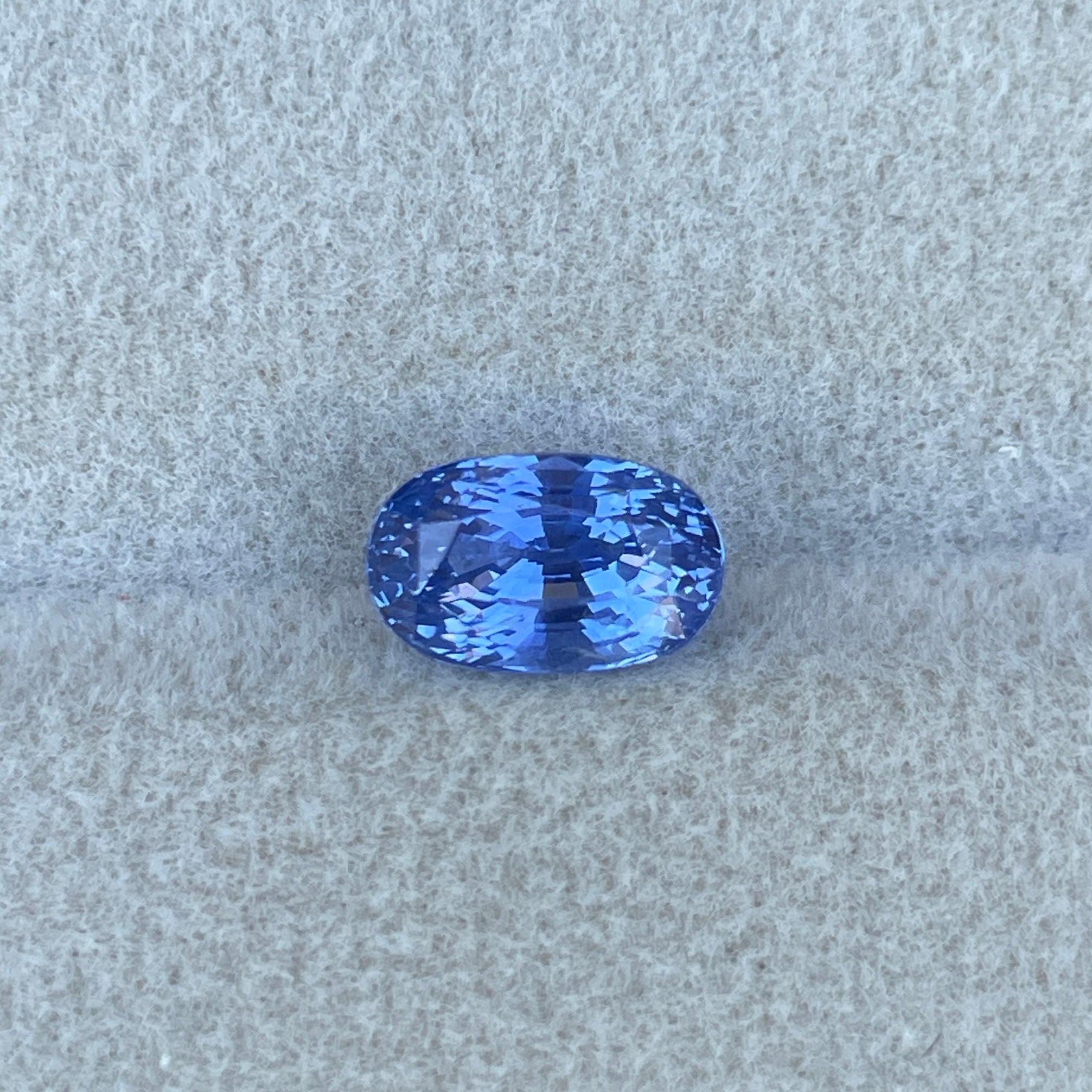NATURAL BLUE SAPPHIRE OVAL 2.12