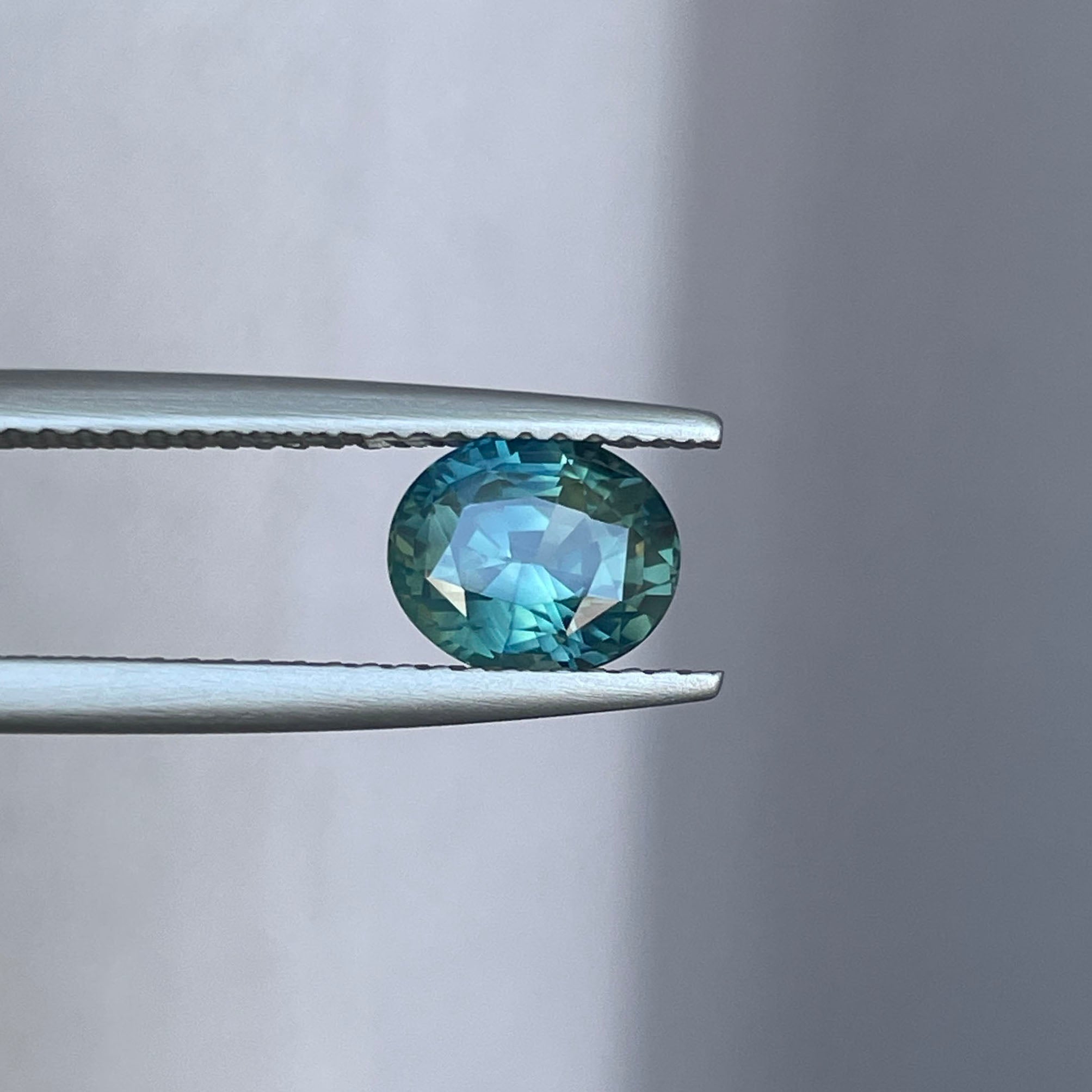 NATURAL GREEN SAPPHIRE OVAL 1.75