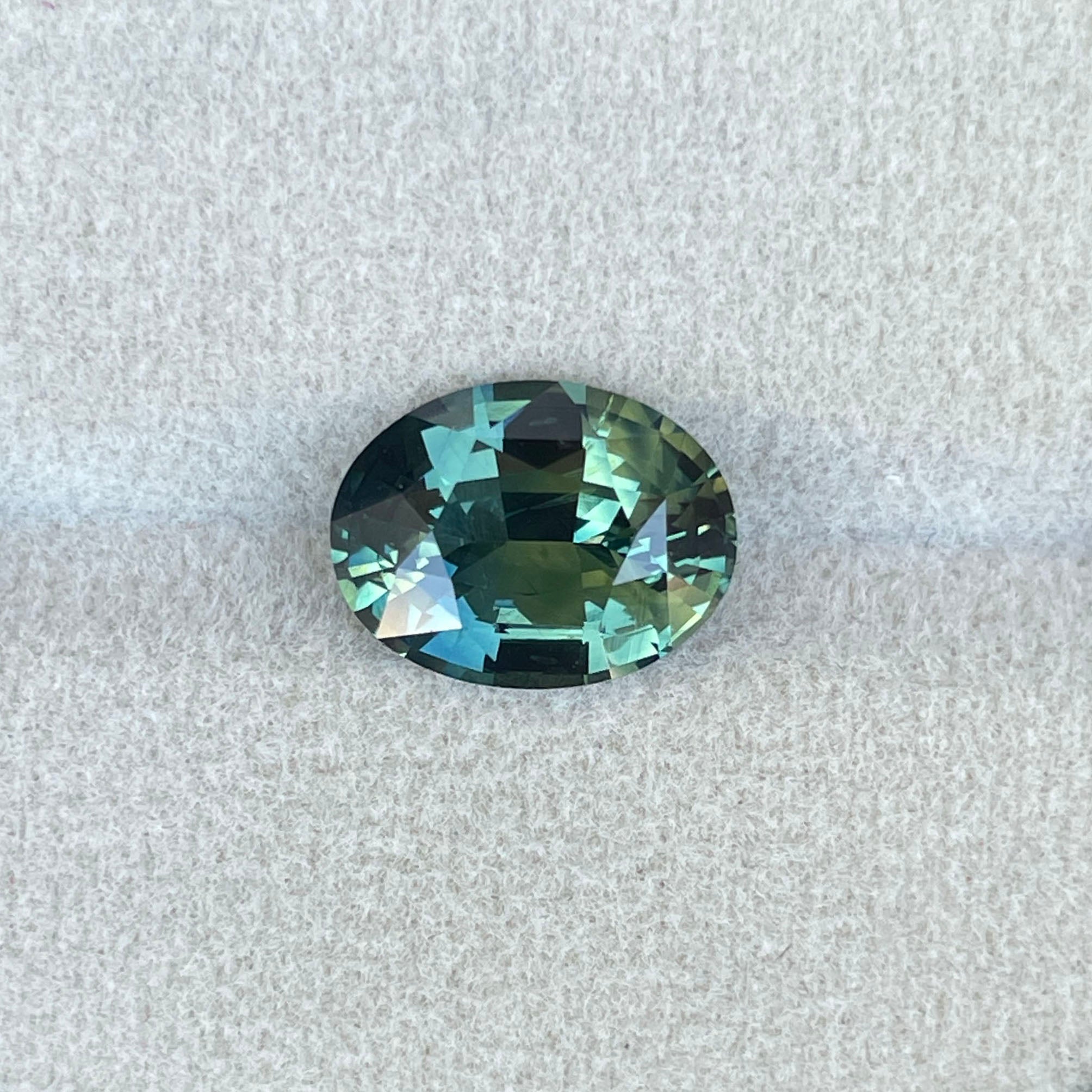 NATURAL PARTI SAPPHIRE TEAL OVAL 5.36