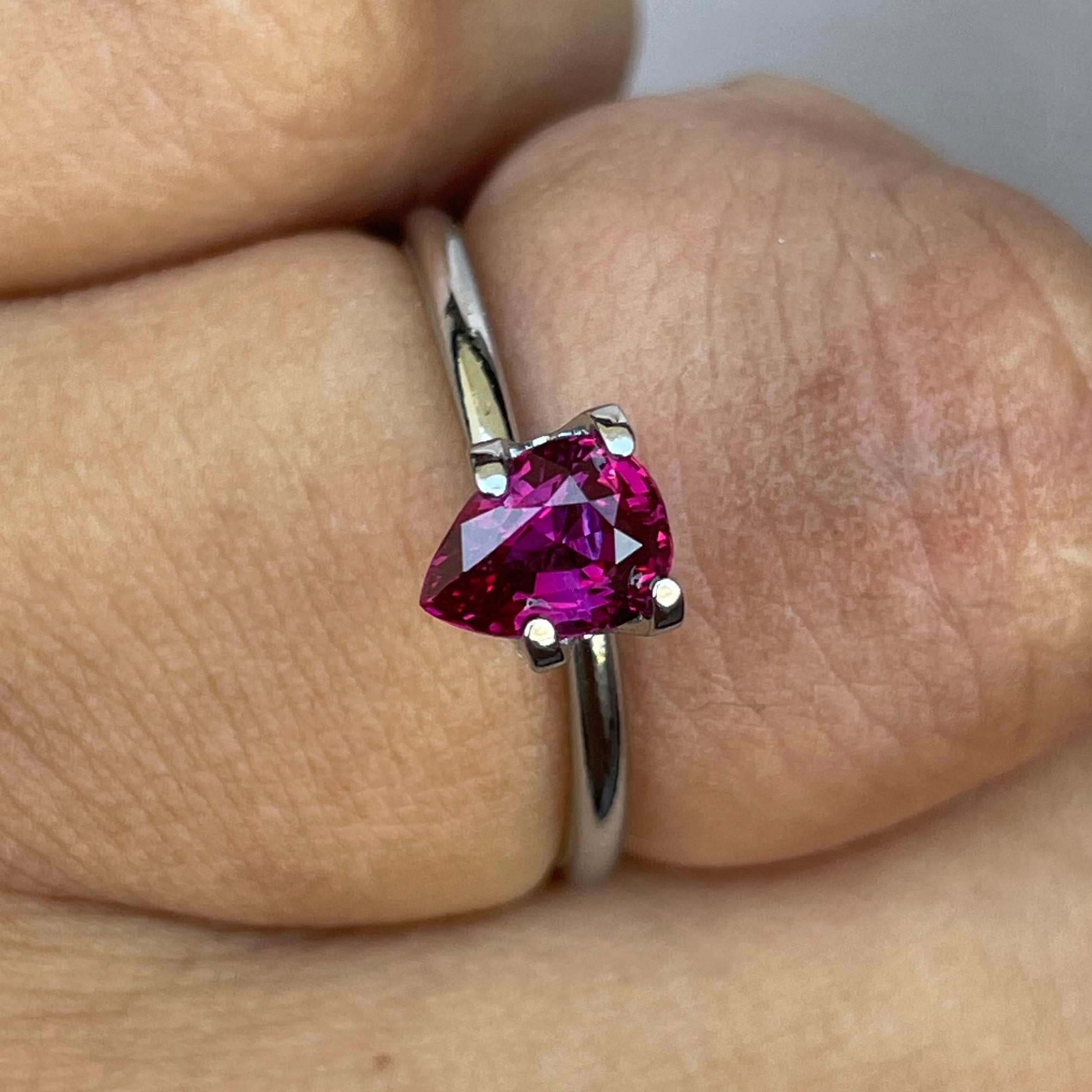 NATURAL RUBY PEAR CUT GEMSTONE 1.05