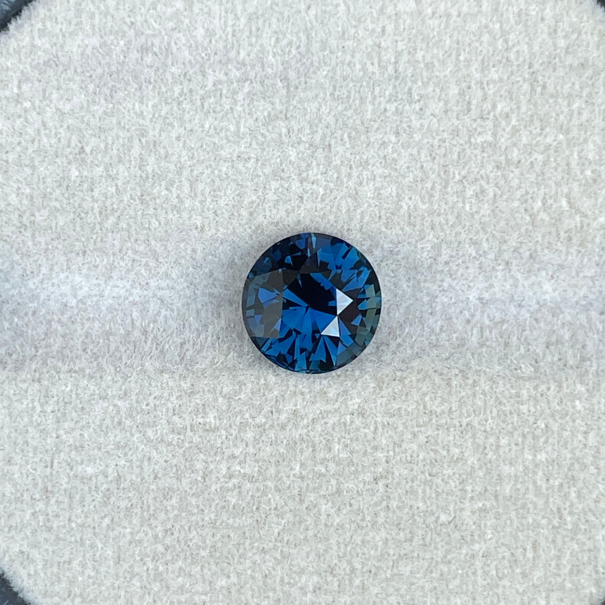 NATURAL TEAL BLUE GREEN ROUND SAPPHIRE 3.06