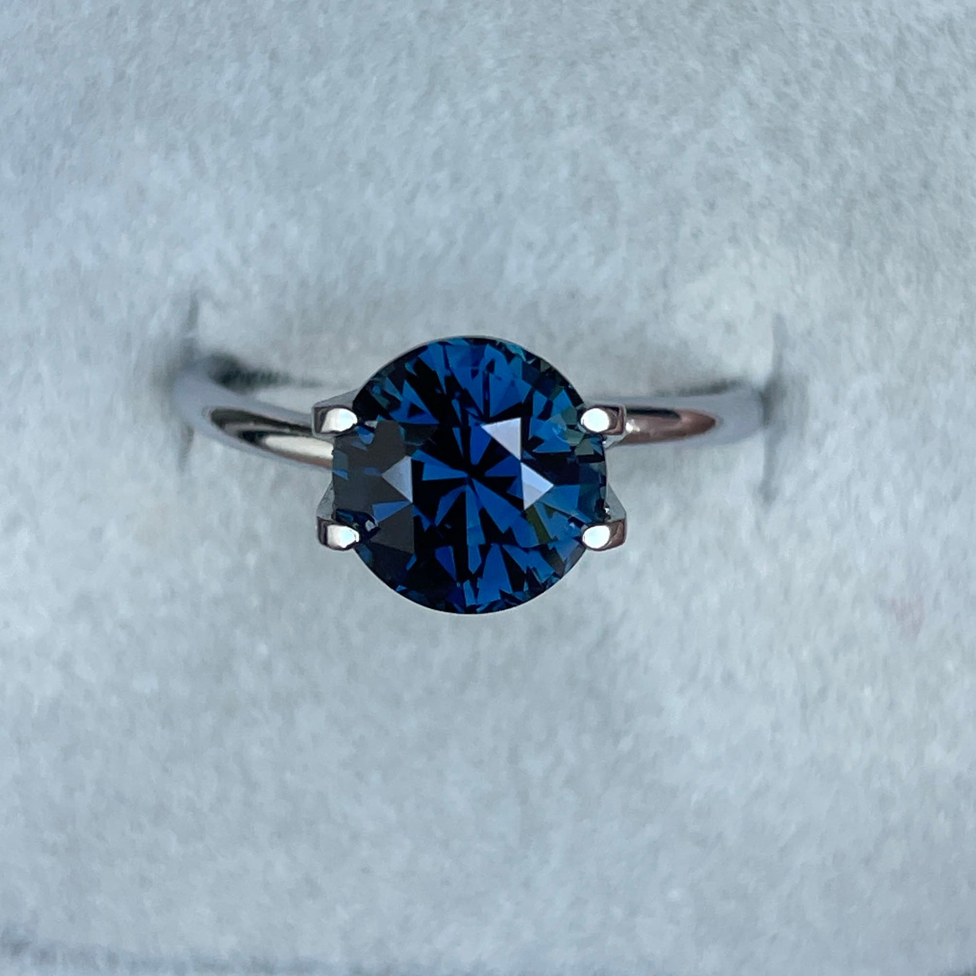 NATURAL TEAL BLUE GREEN ROUND SAPPHIRE 3.06
