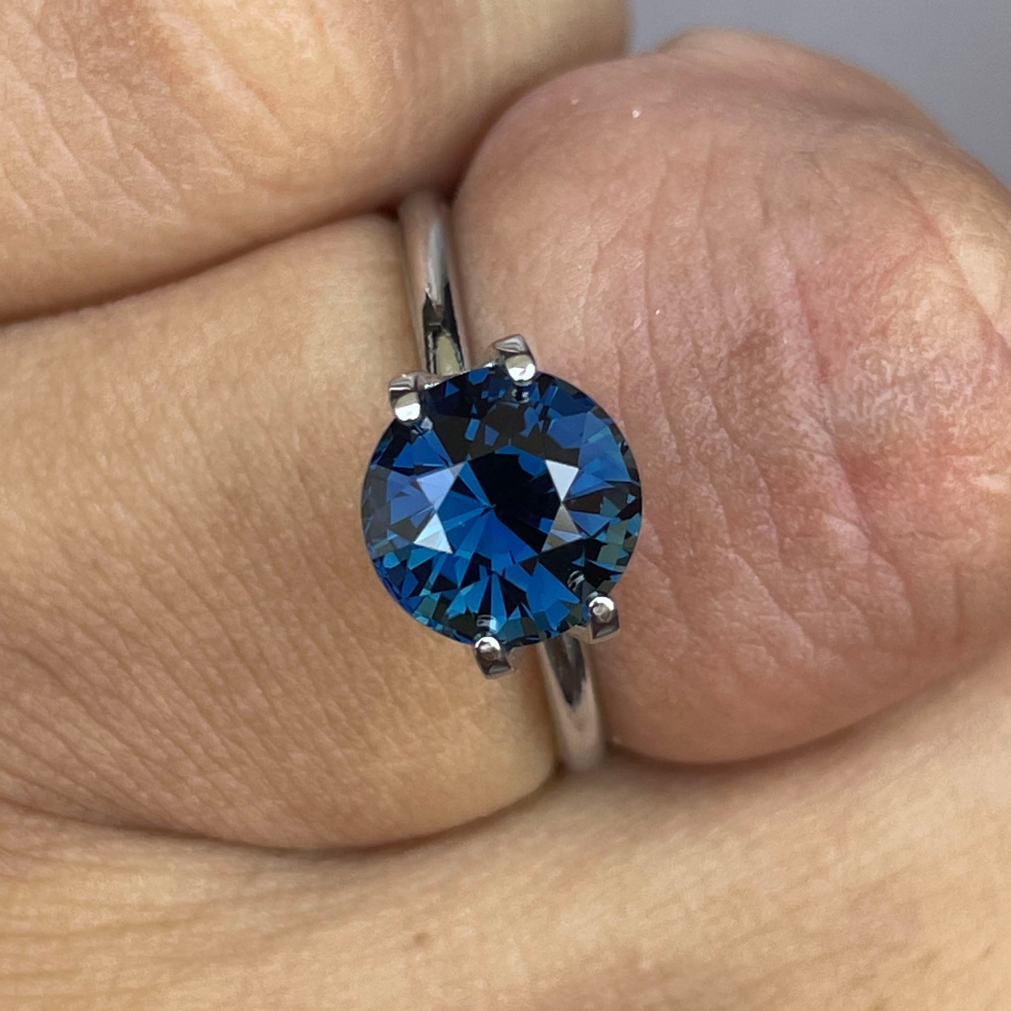 NATURAL TEAL BLUE GREEN ROUND SAPPHIRE 3.06