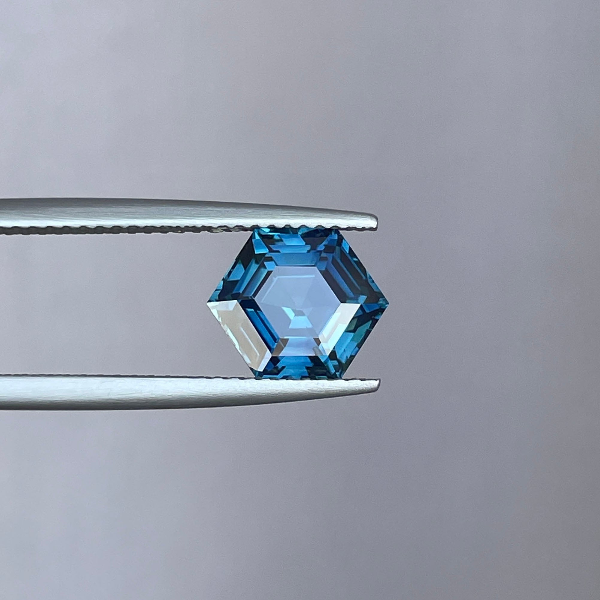 NATURAL TEAL BLUE SAPPHIRE HEXAGON 3.09