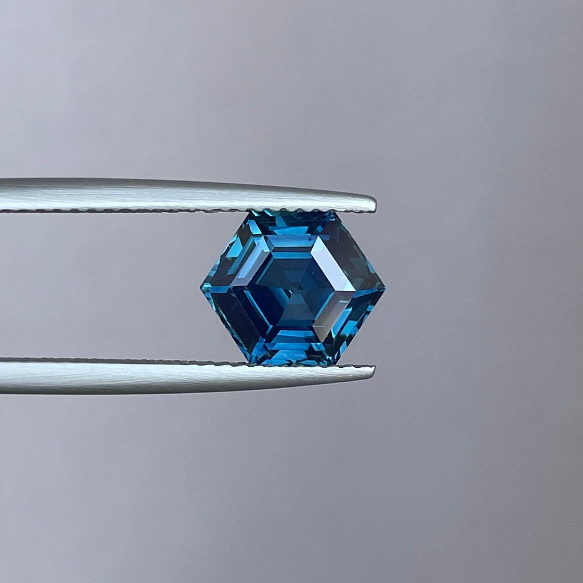 NATURAL TEAL BLUE SAPPHIRE HEXAGON 3.09