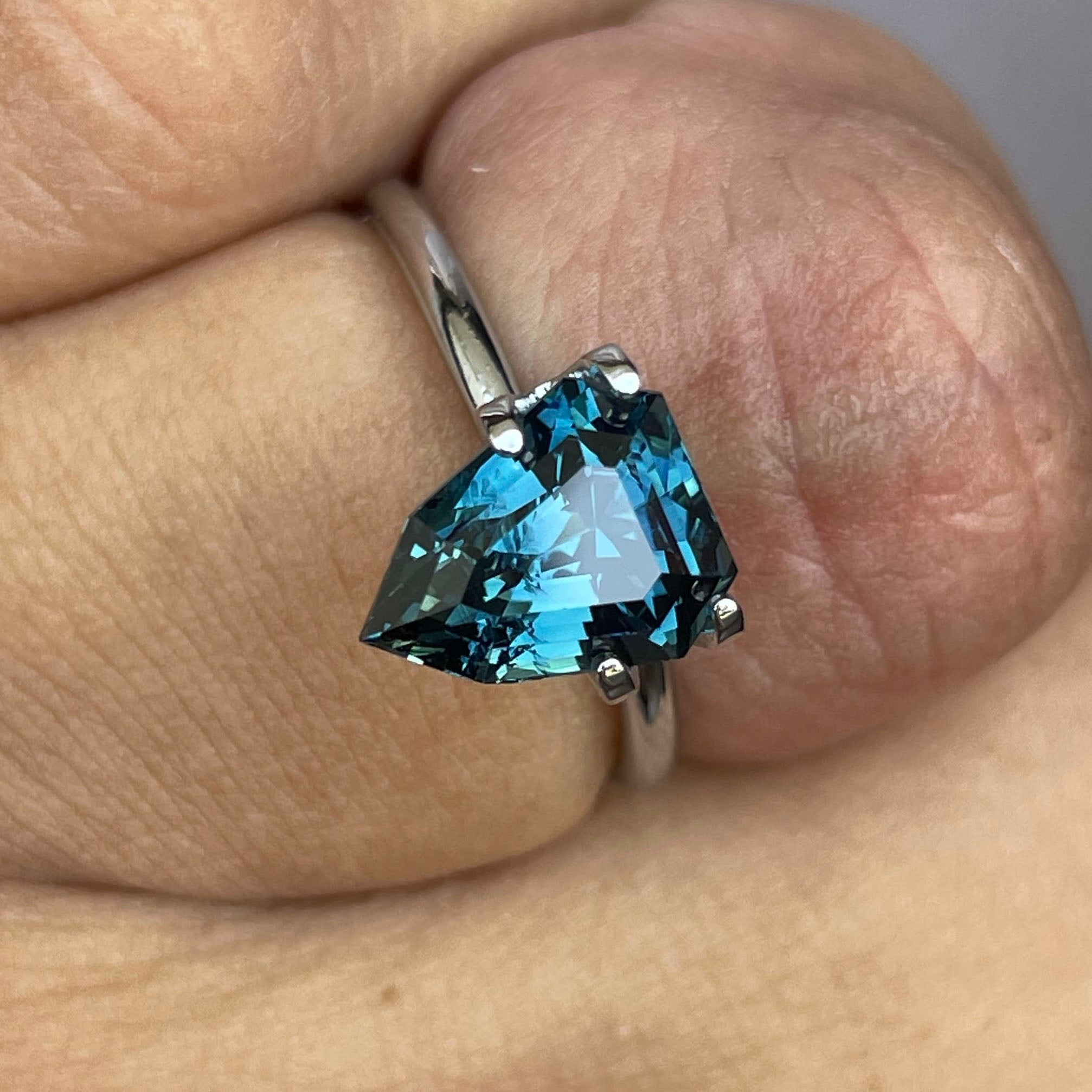 NATURAL TEAL SAPPHIRE SHEILD CUT