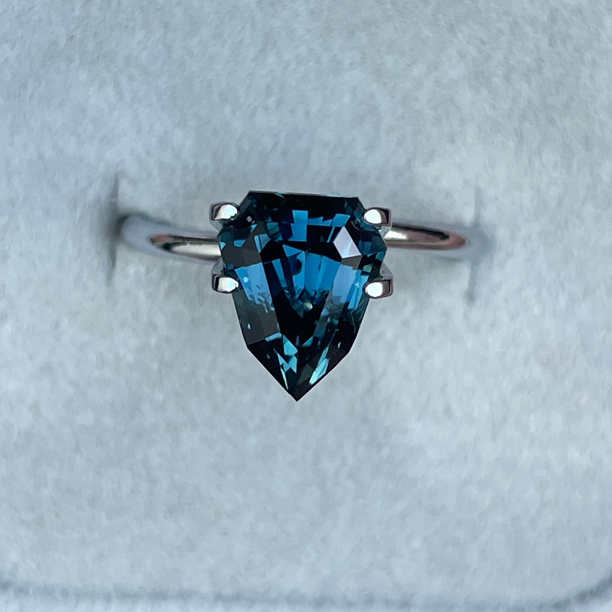 NATURAL TEAL SAPPHIRE SHEILD CUT 3.51