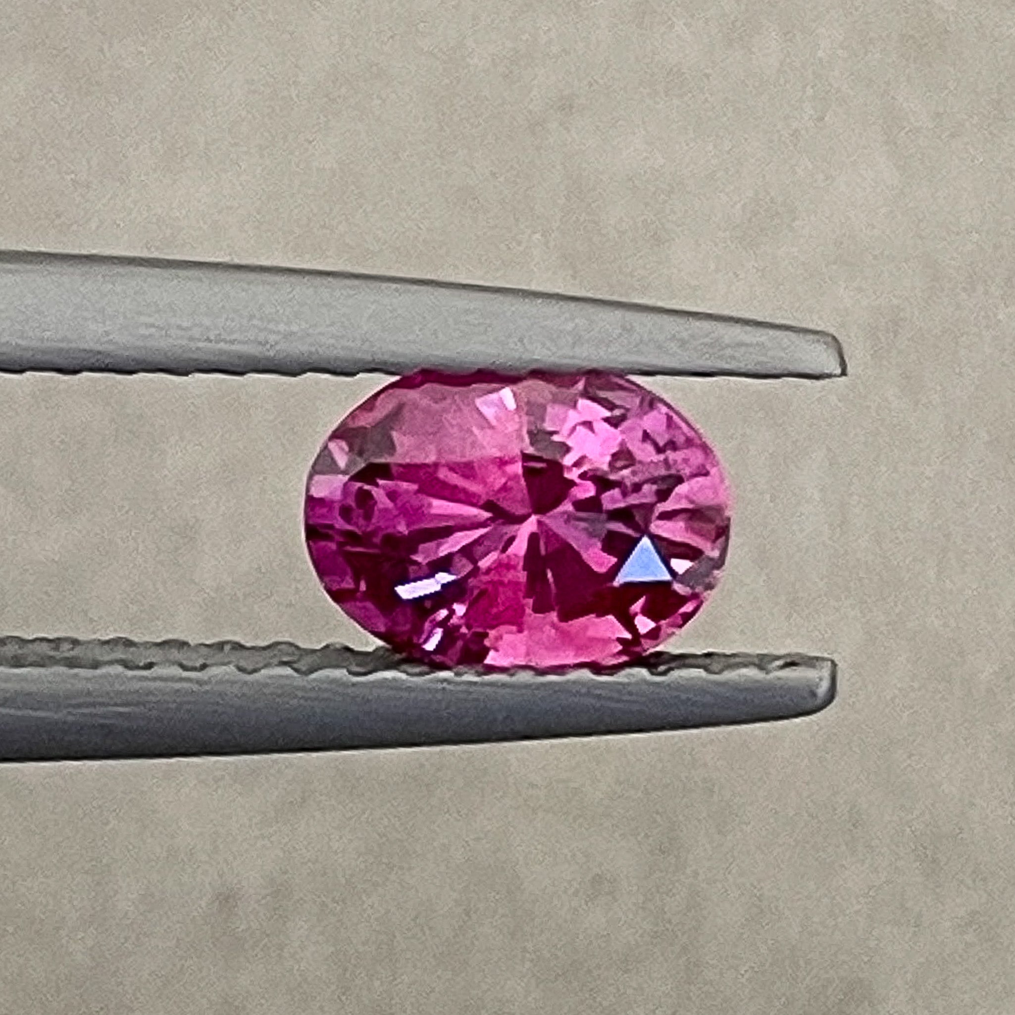Natural pink sapphire loose gemstone, 1.00 Ct oval cut, heat-treated pink sapphire by NASHGEMS for engagement rings.