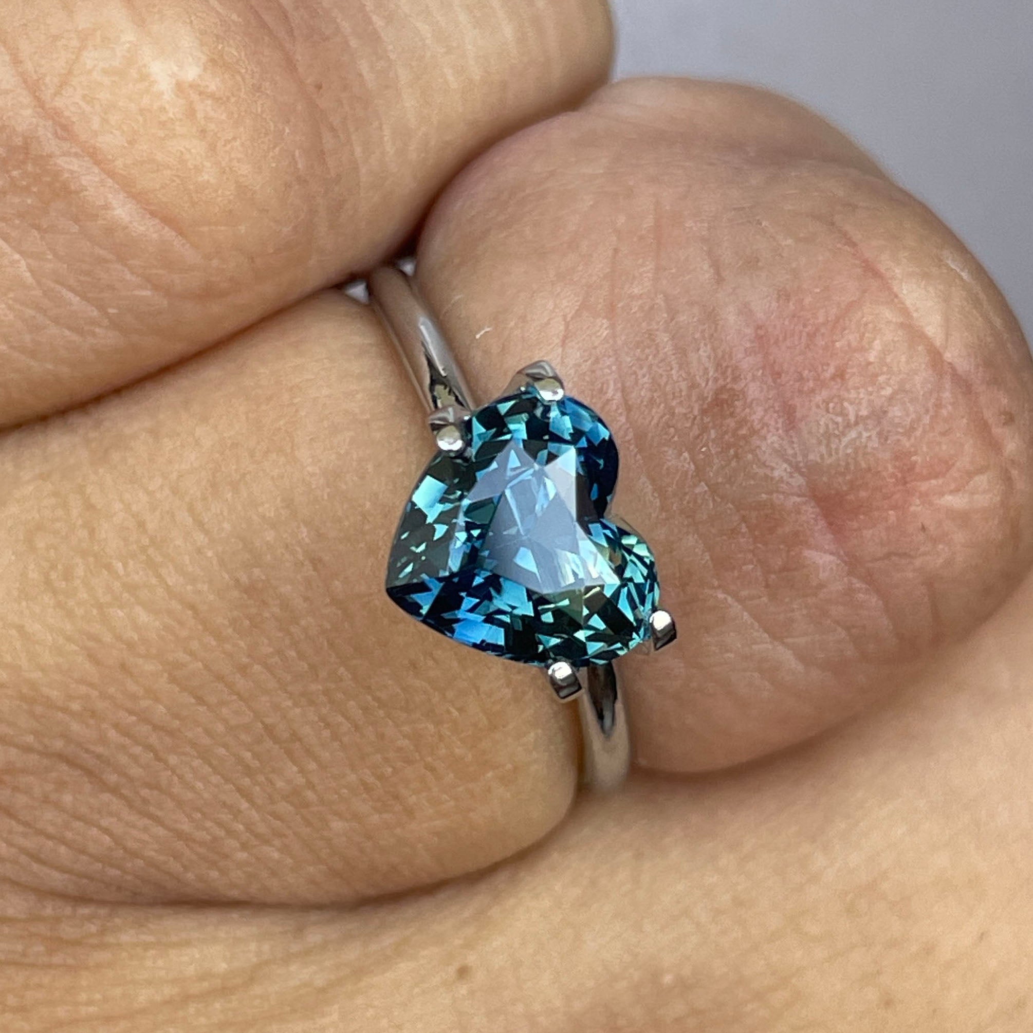 TEAL BLUE GREEN HEART SAPPHIRE 3.08