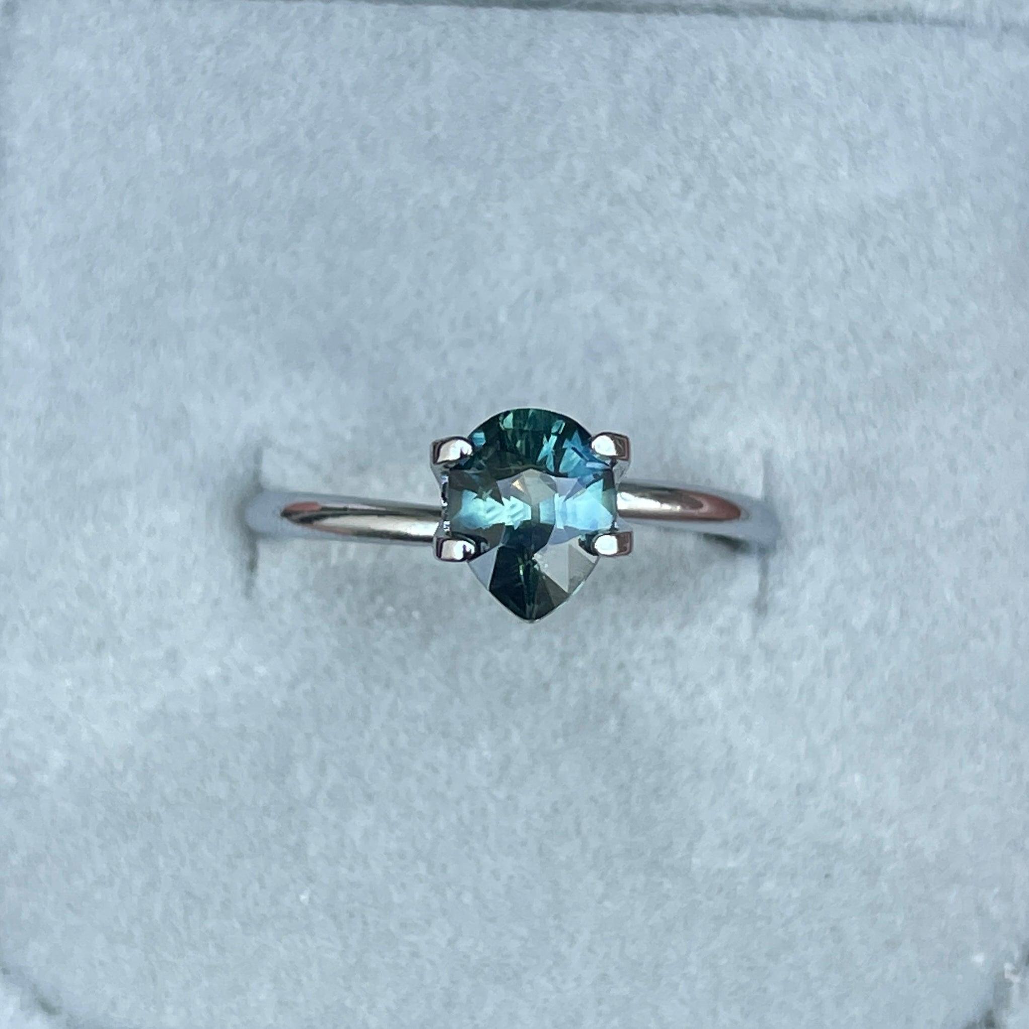 blue green sapphire