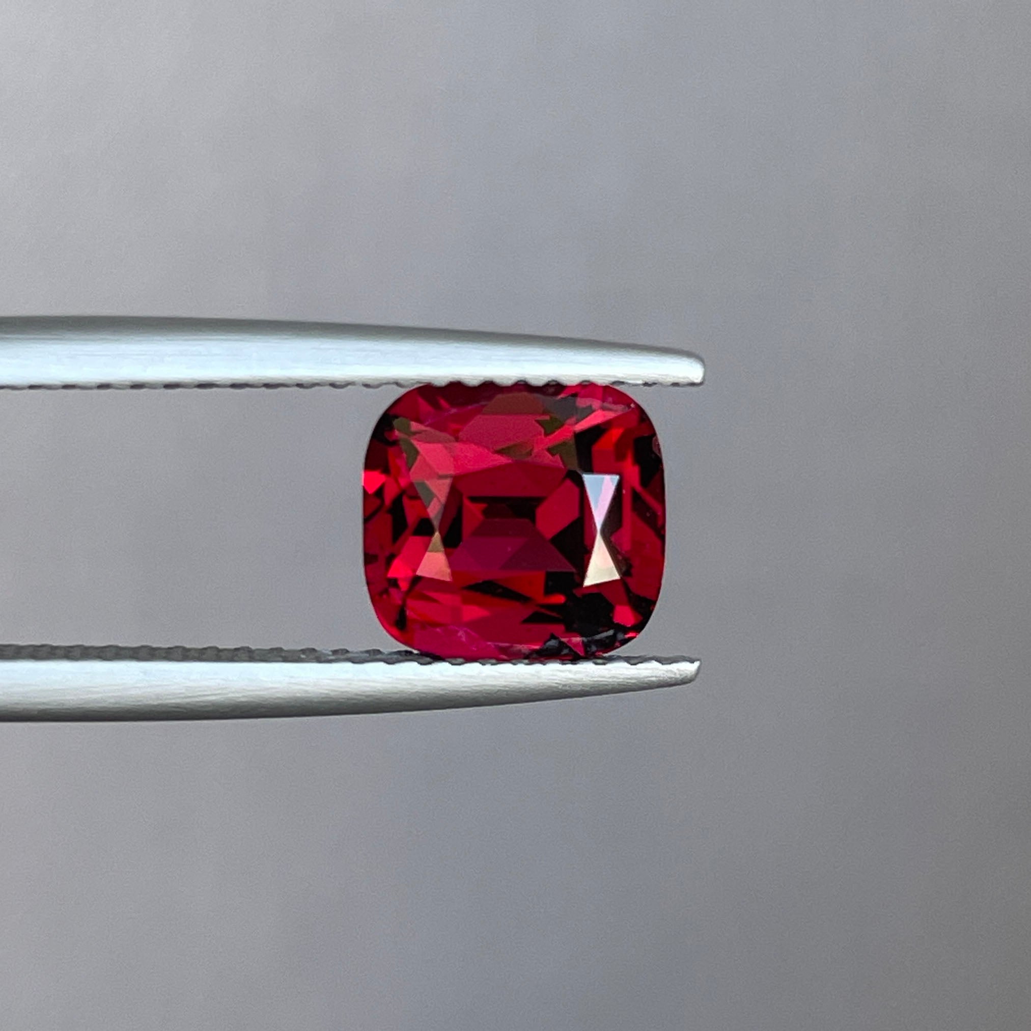garnet red cushion cut 3.38