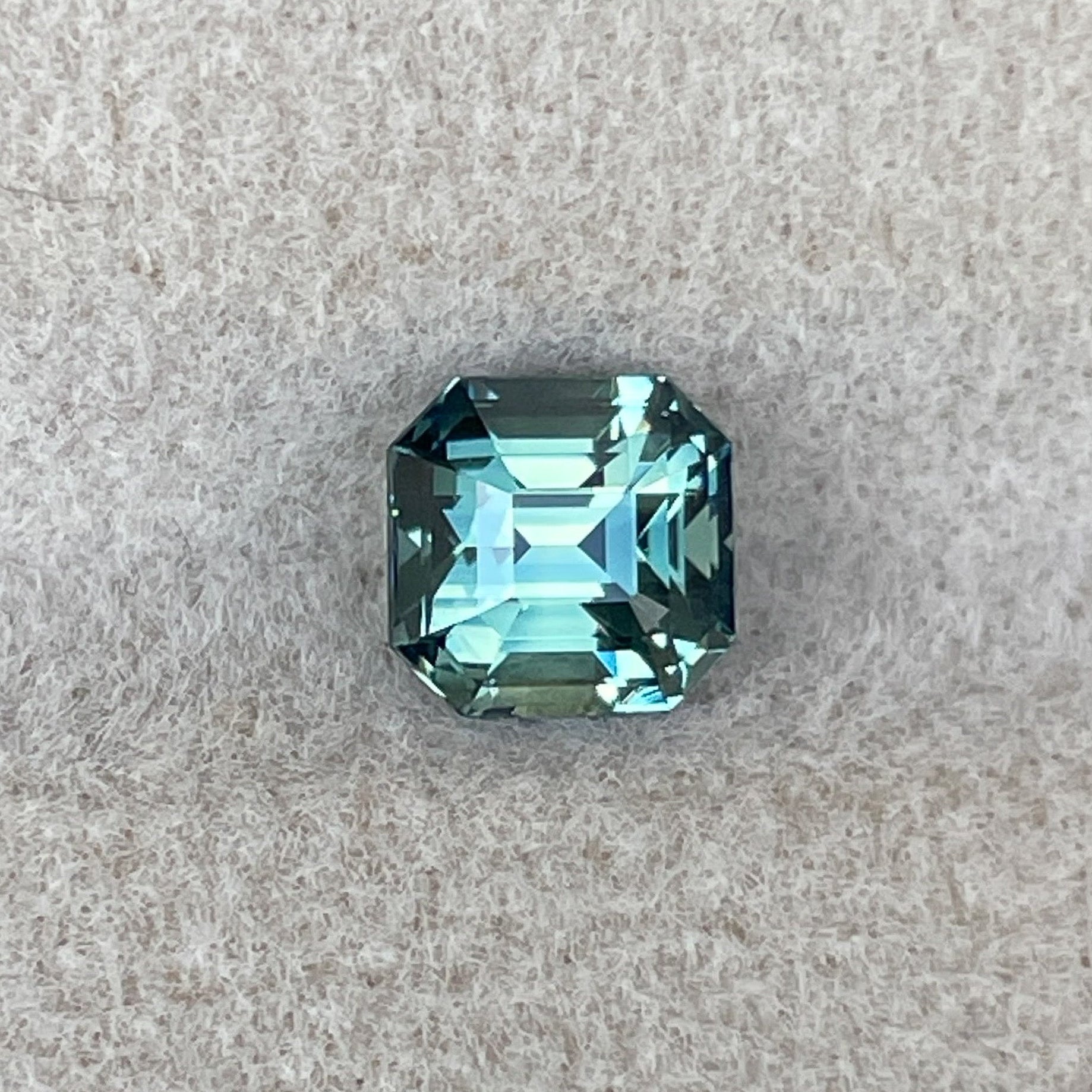 Saphir vert sarcelle, taille émeraude 1,36 ct, non chauffé, saphir sarcelle NASHGEMS en vrac pour bague de fiançailles ou bijou personnalisé.