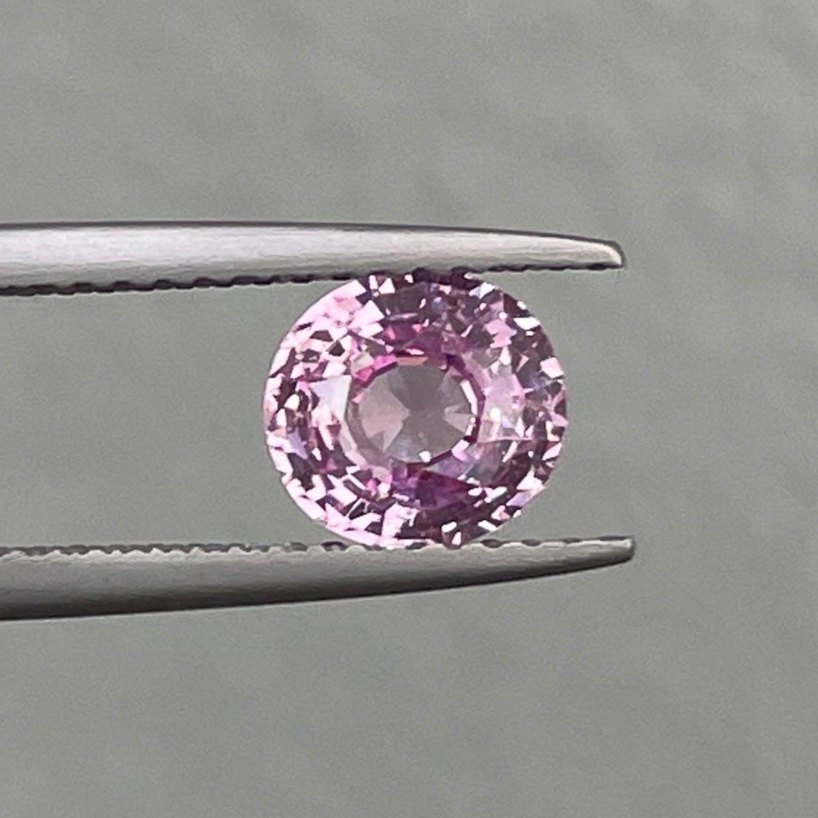 NASHGEMS 1.56克拉粉红蓝宝石裸石,色彩鲜艳,适合订婚戒指或吊坠。