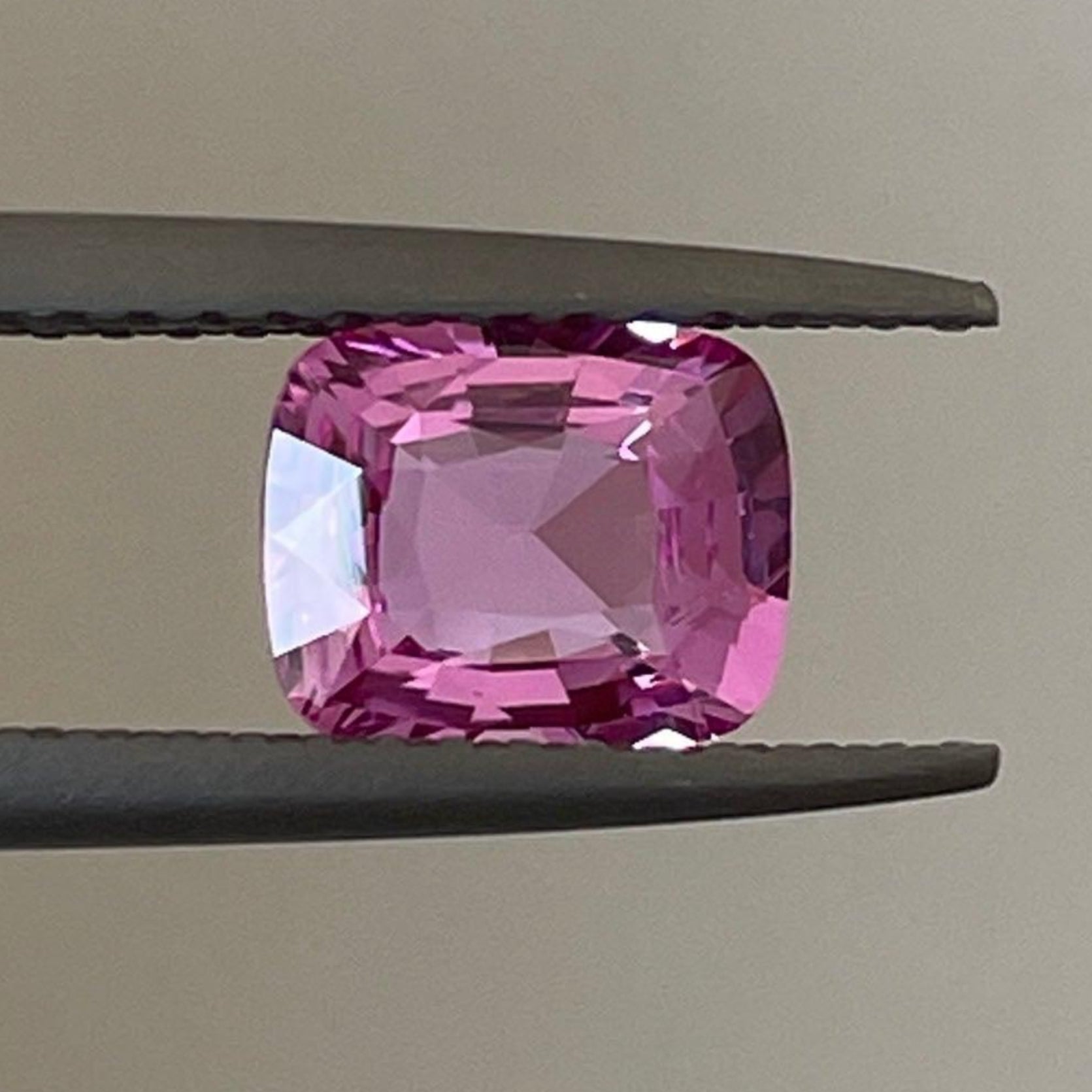 NASHGEMS 天然粉红蓝宝石裸石,重1.15克拉,适合定制戒指设计,产自斯里兰卡。