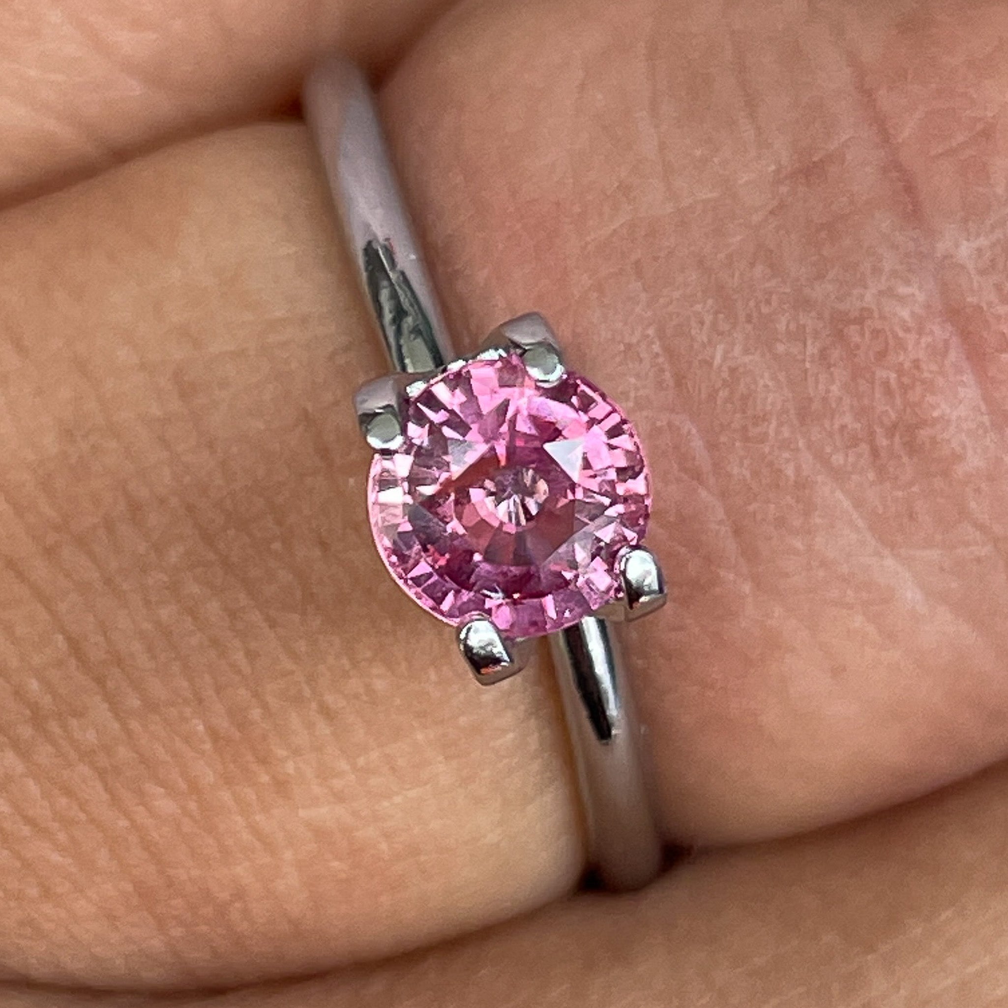 Natural pink sapphire 0.91 ct round cut by NASHGEMS, no heat VVS loose pink sapphire for engagement rings.