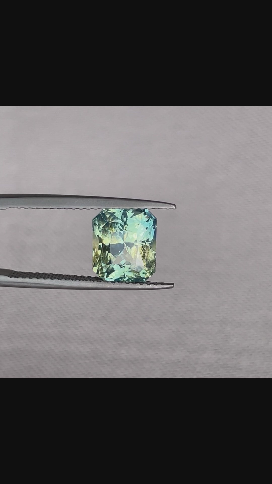 bi coloured parti sapphire mn67