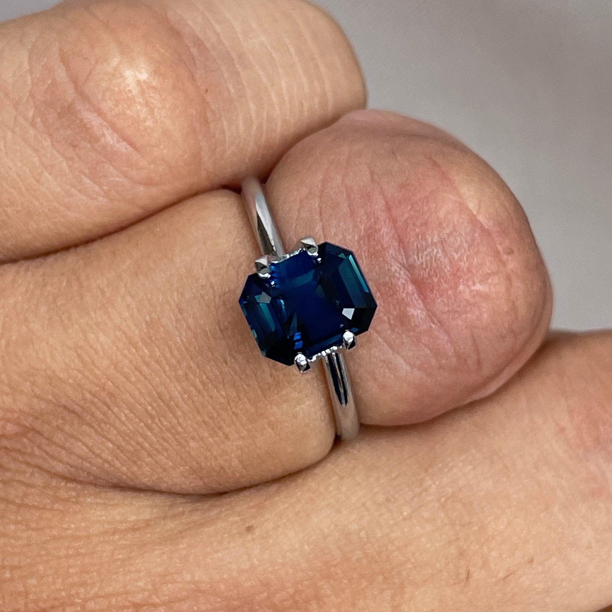 teal blue green gemstone sapphire