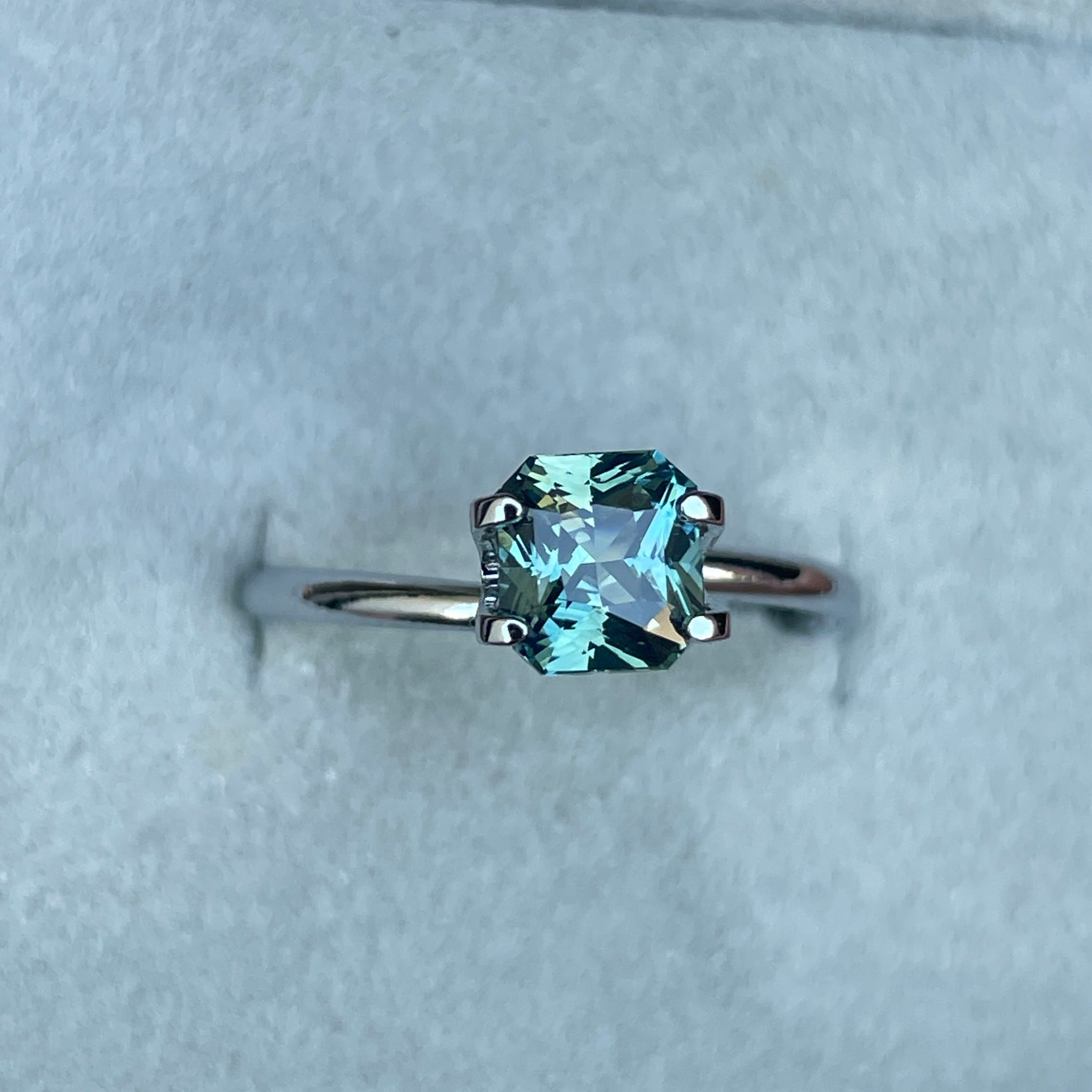 teal blue green sapphire radiant 1.46