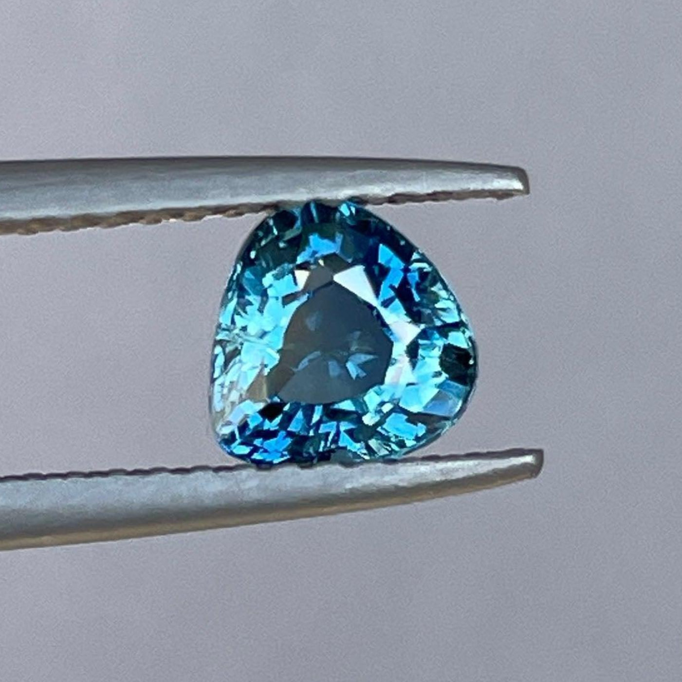 حجر ياقوت أزرق وأخضر بلون التيل، وزن 1.01 قيراط، حجر كريم ثمين مفكوك للمجوهرات، من NASHGEMS، حجر ياقوت بلون التيل النابض بالحياة.
