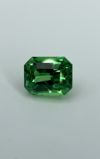Vivid Green Natural Tsavorire 1.03 crt. for engagement rings, Jewelry, custom jewelry, loose gemstone