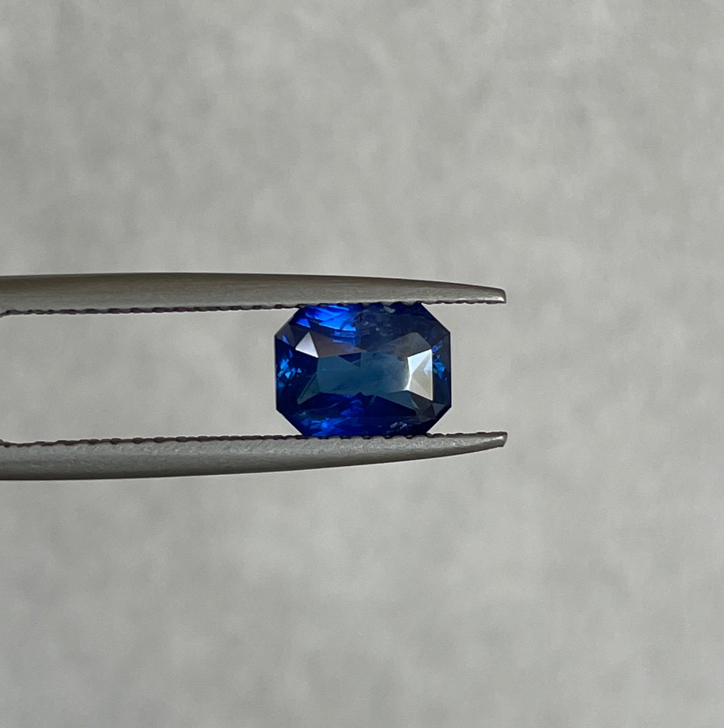 1.51 crt Blue Sapphire/ Ceylon Blue Sapphire/ Natural Blue Sapphire