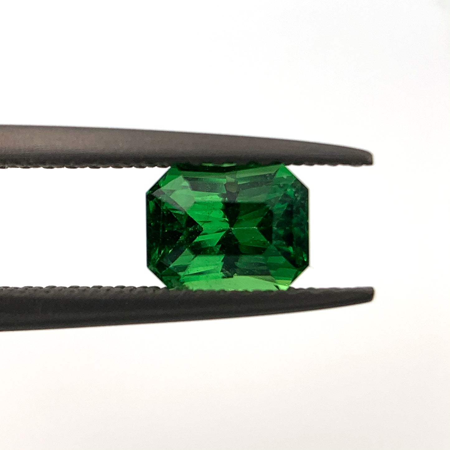 Vivid Green Natural Tsavorire 1.03 crt. for engagement rings, Jewelry, custom jewelry, loose gemstone