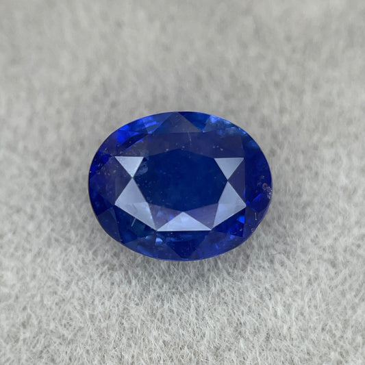 2.02 crt Royal Blue Sapphire/Blue Sapphire/ Ceylon Blue Sapphire/ Natural Blue Sapphire/ Engagement Ring/ Engagement ring.