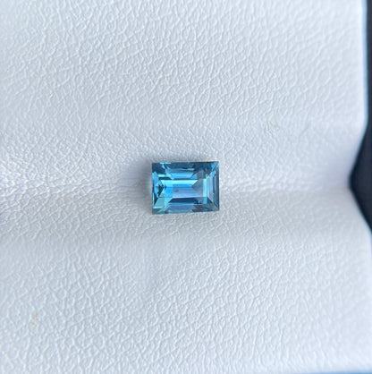 This 0.79 crt Teal Sapphire/ Green sapphire/ bi colour Sapphire/ parti sapphire/ Engagement Ring/ Montana sapphire/ Australian sapphire - NASHGEMS