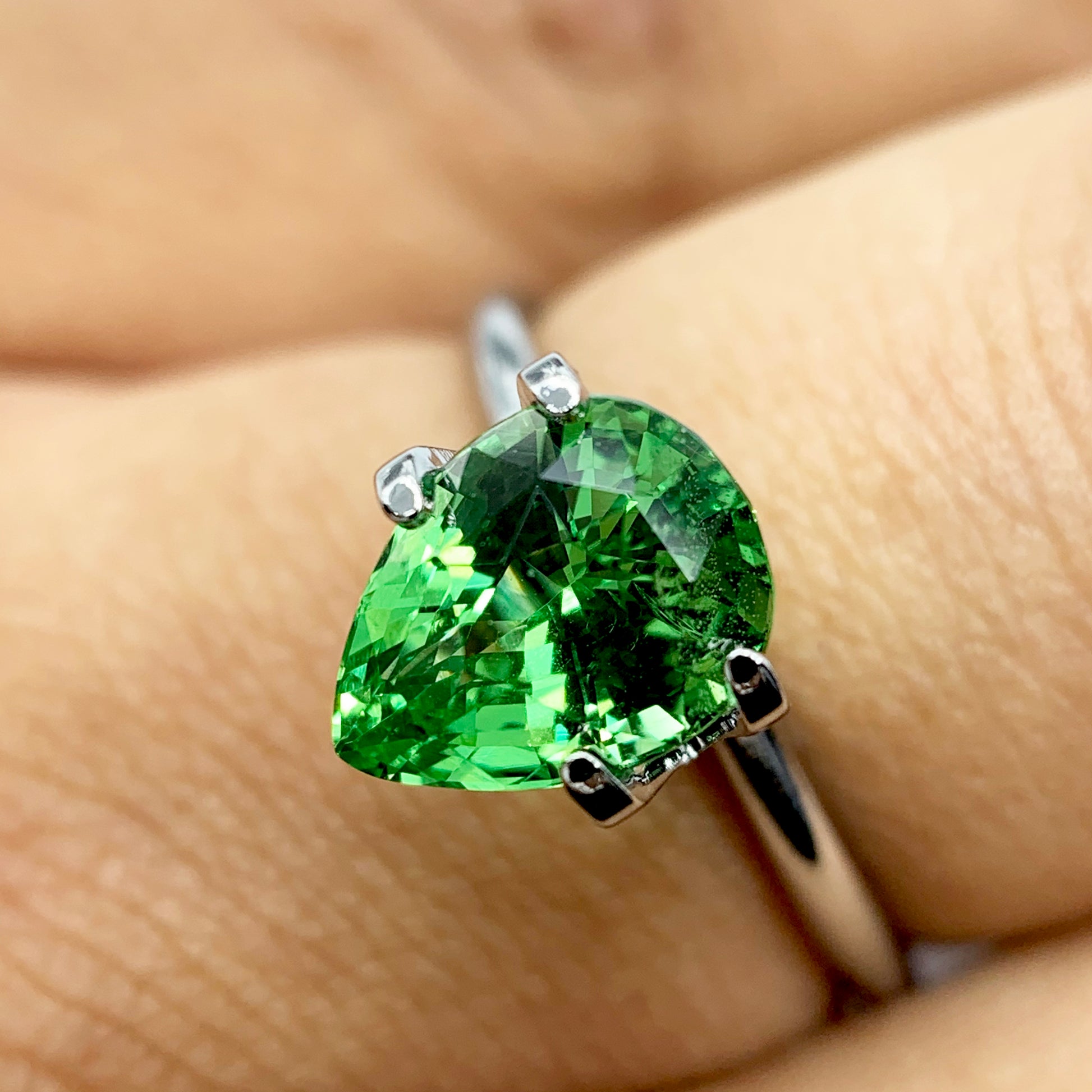 Vivid Green Natural Tsavorire 2.14 crt. for engagement rings, Jewelry, custom jewelry, loose gemstone