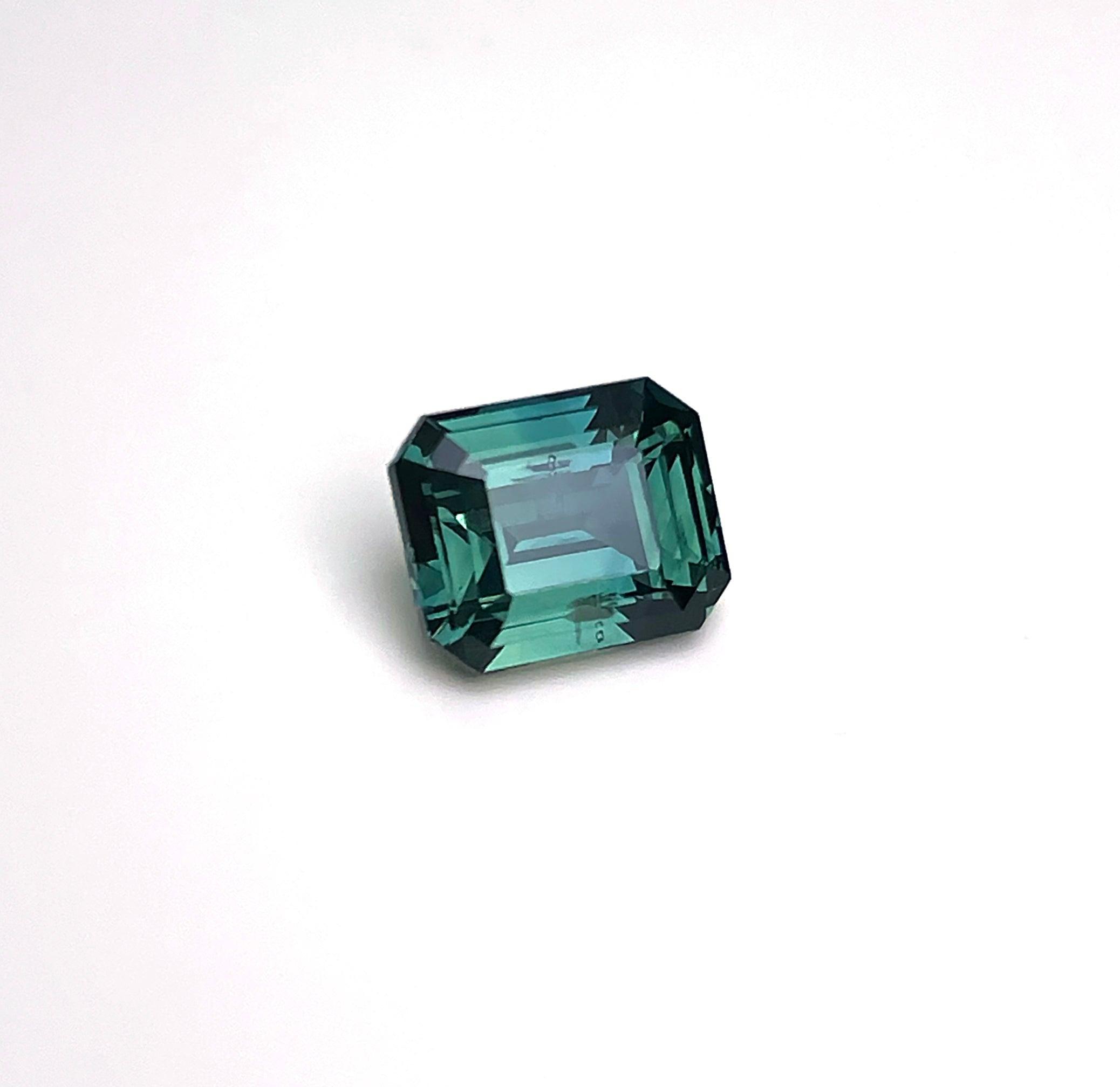 teal blue green gemstone sapphire